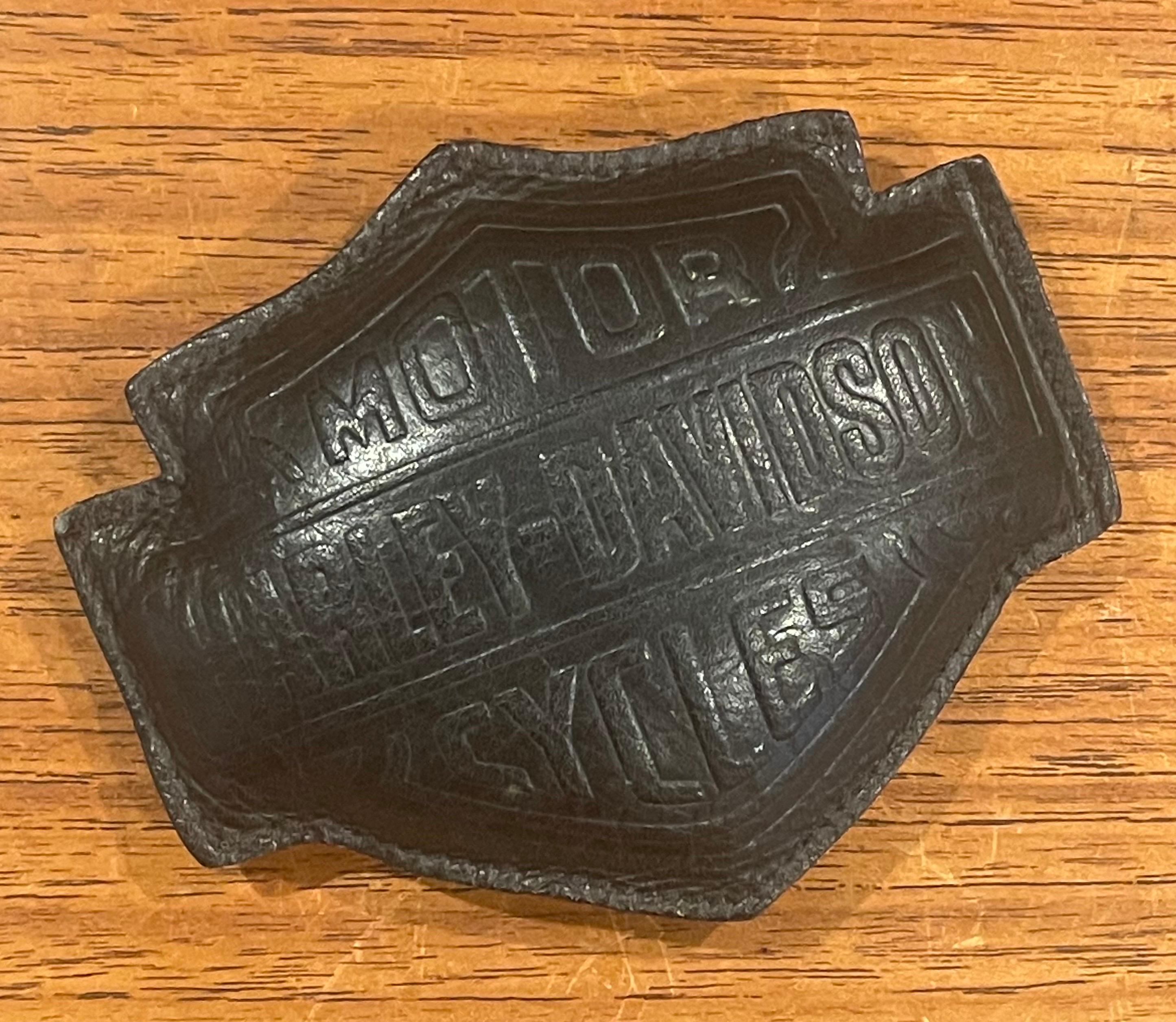 Vintage Harley Davidson Stitched Black Leather Paperweight For Sale 1