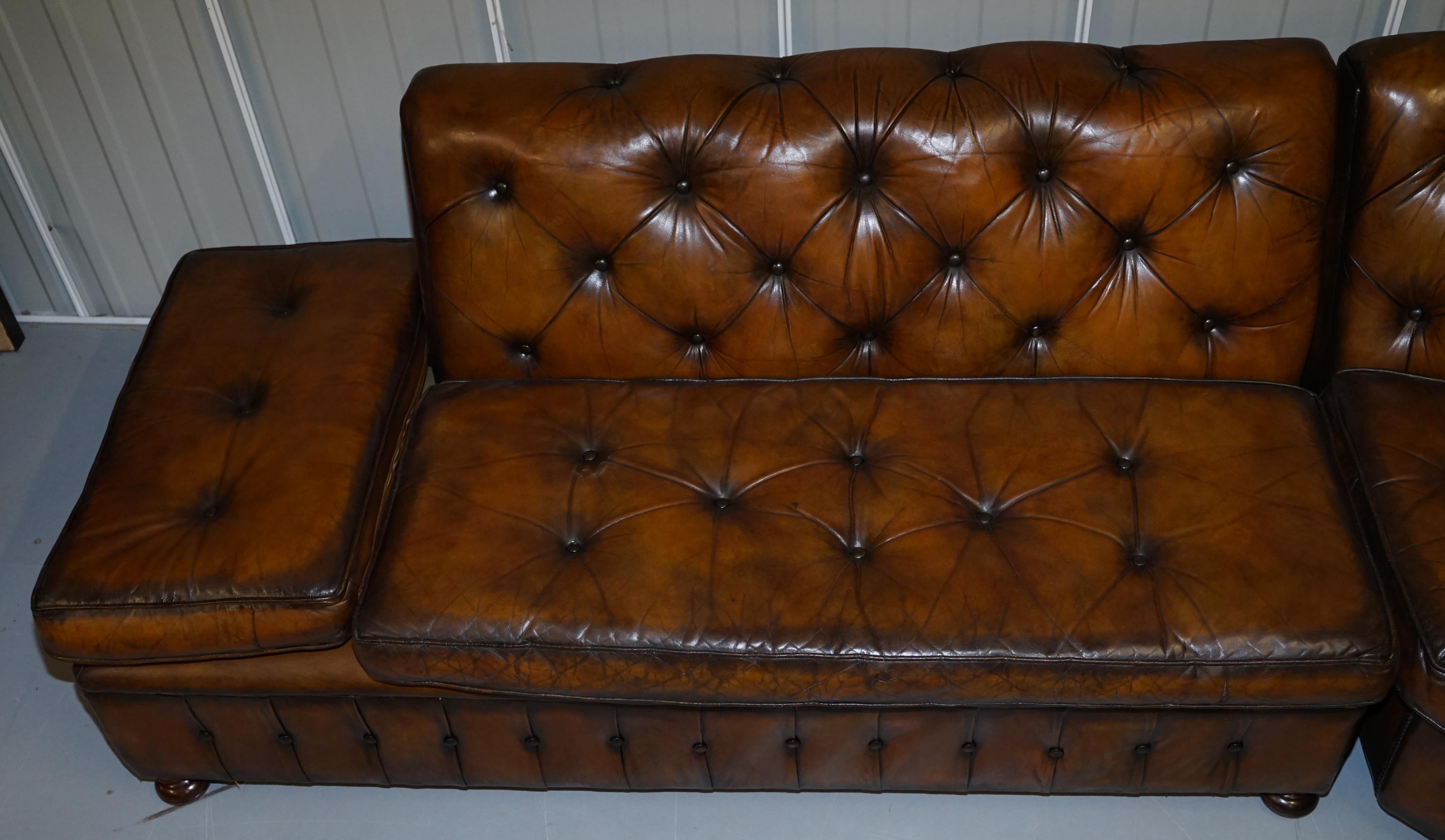 Vintage Harrods Chesterfield Hand Dyed Cigar Brown Leather Corner Sofa Walnut For Sale 3