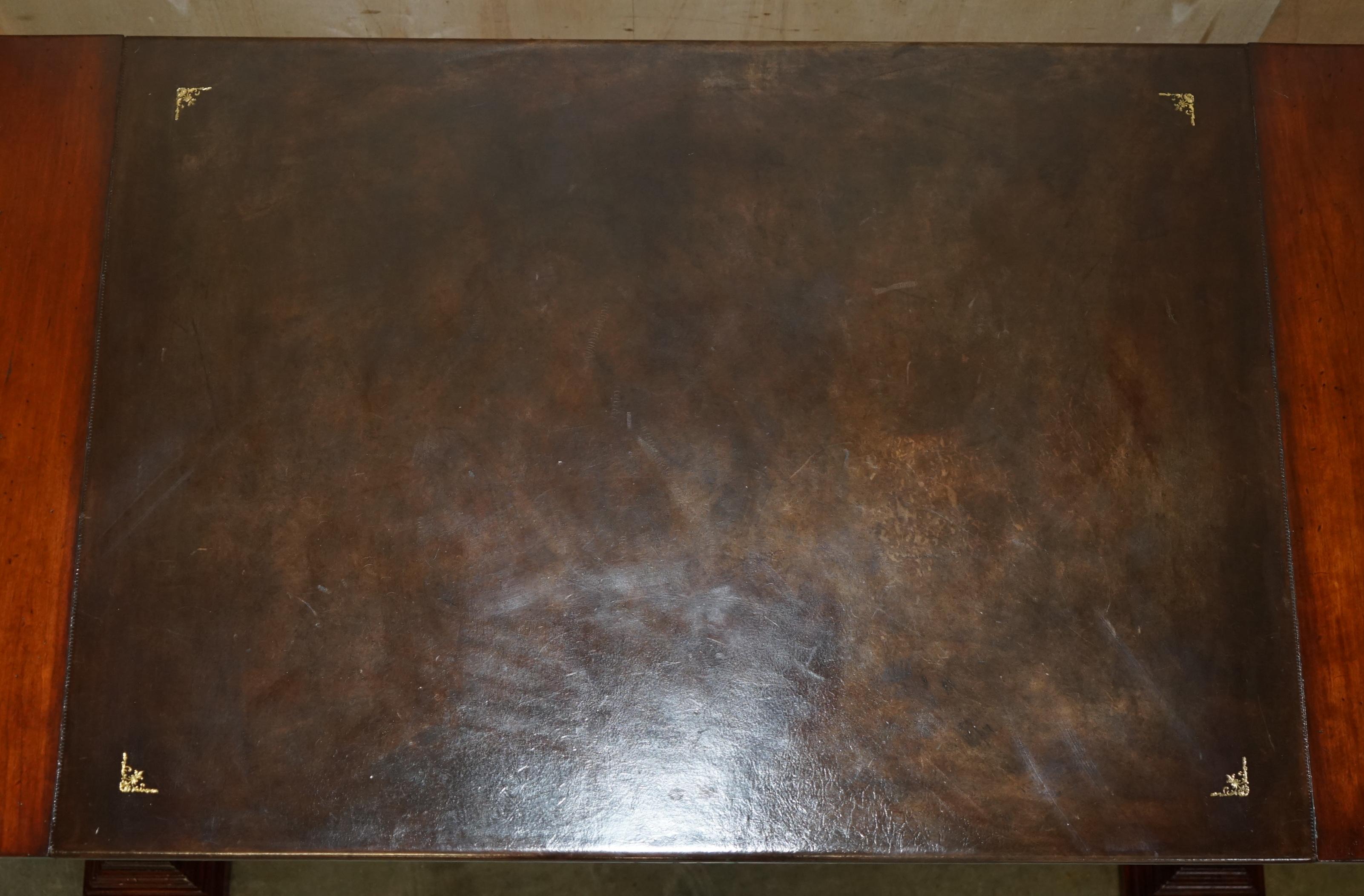 VINTAGE HARRODS KENNEDY BROWN LEATHER ARITECTURAL WRiTING TABLE OR DESK (20. Jahrhundert) im Angebot