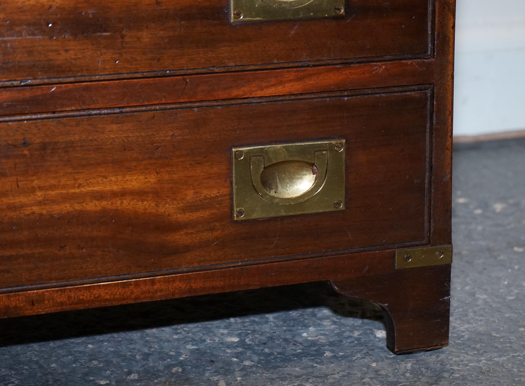 Fatto a mano Cassettiera Harrods Kennedy Military Campaigner d'epoca in vendita