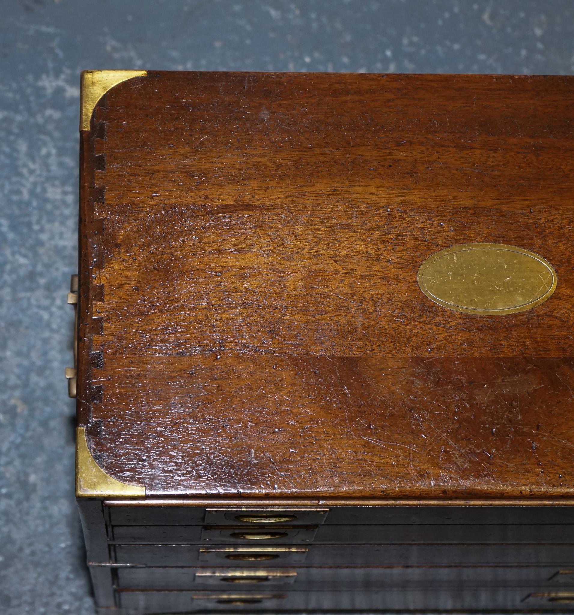 Ottone Cassettiera Harrods Kennedy Military Campaigner d'epoca in vendita