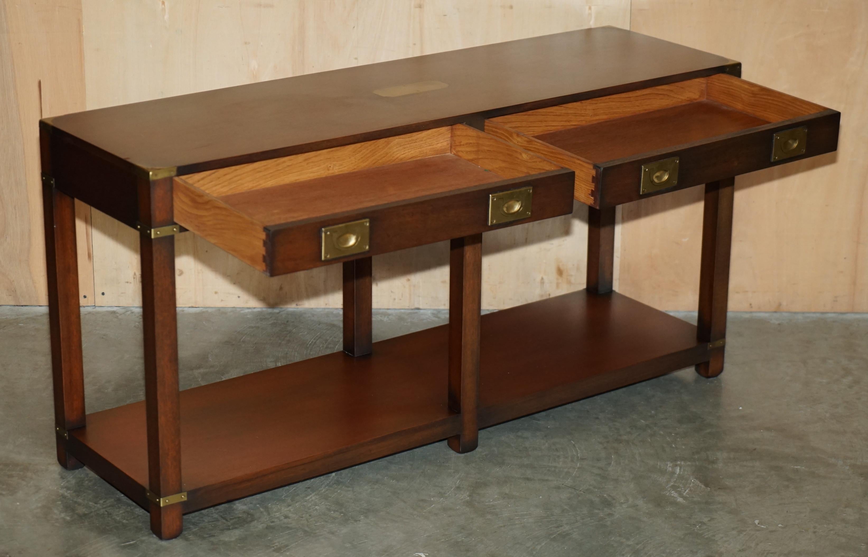 ViNTAGE HARRODS LONDON KENNEDY TWIN DRAWER MILITARY CAMPAIGN CONSOLE TABLE For Sale 10
