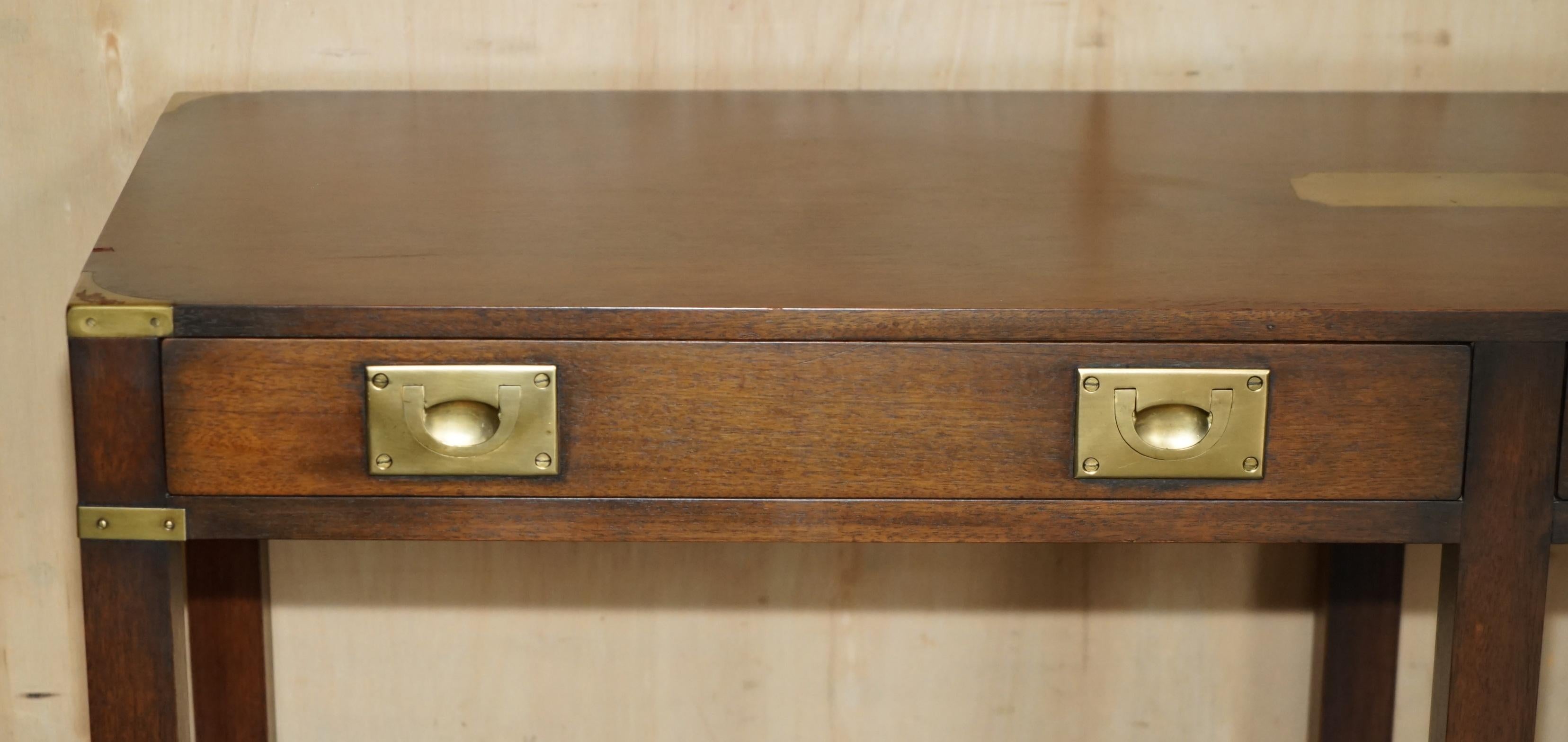 English ViNTAGE HARRODS LONDON KENNEDY TWIN DRAWER MILITARY CAMPAIGN CONSOLE TABLE For Sale