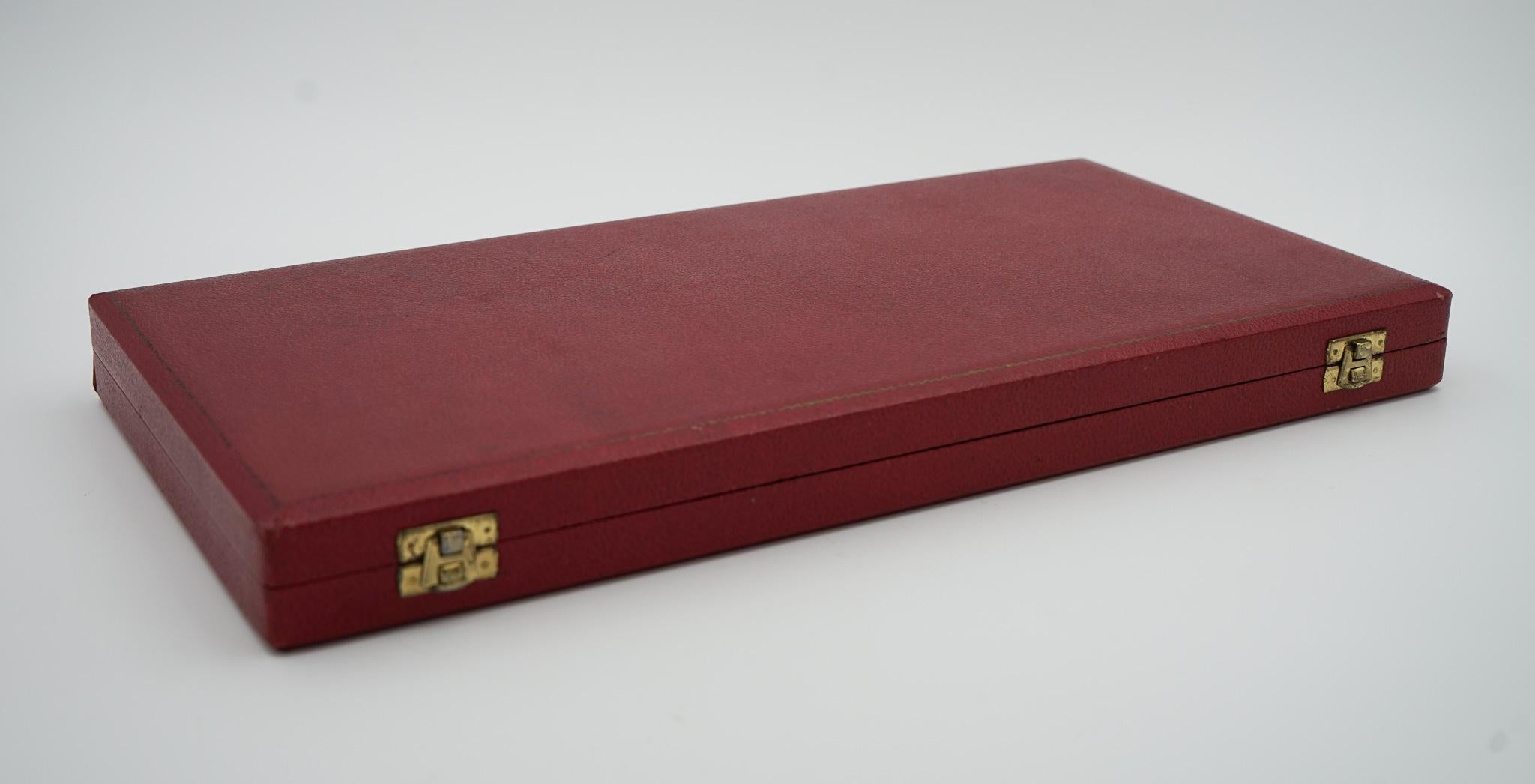 VINTAGE HARRODS LONDON STAG HANDLE SET DE TALLER DE ACERO INOXIDABLE EN CAJA ROJA Británico en venta
