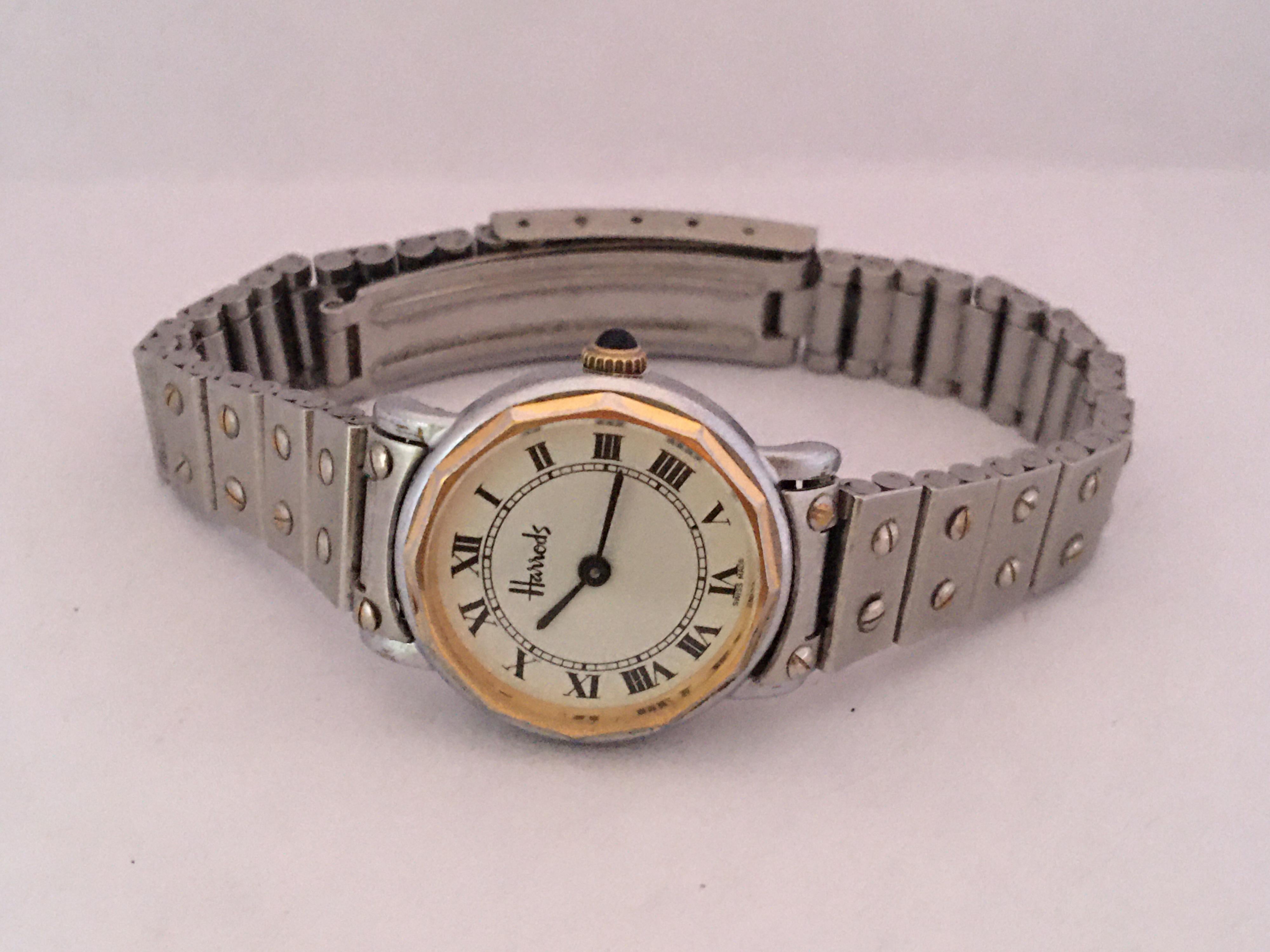 This beautiful 25mm Watch diameter vintage pre-owned hand winding ladies watch is in good working condition and it running well. Visible signs of ageing and wear with light scratches on the glass and on the watch case as shown. Some wear marks on