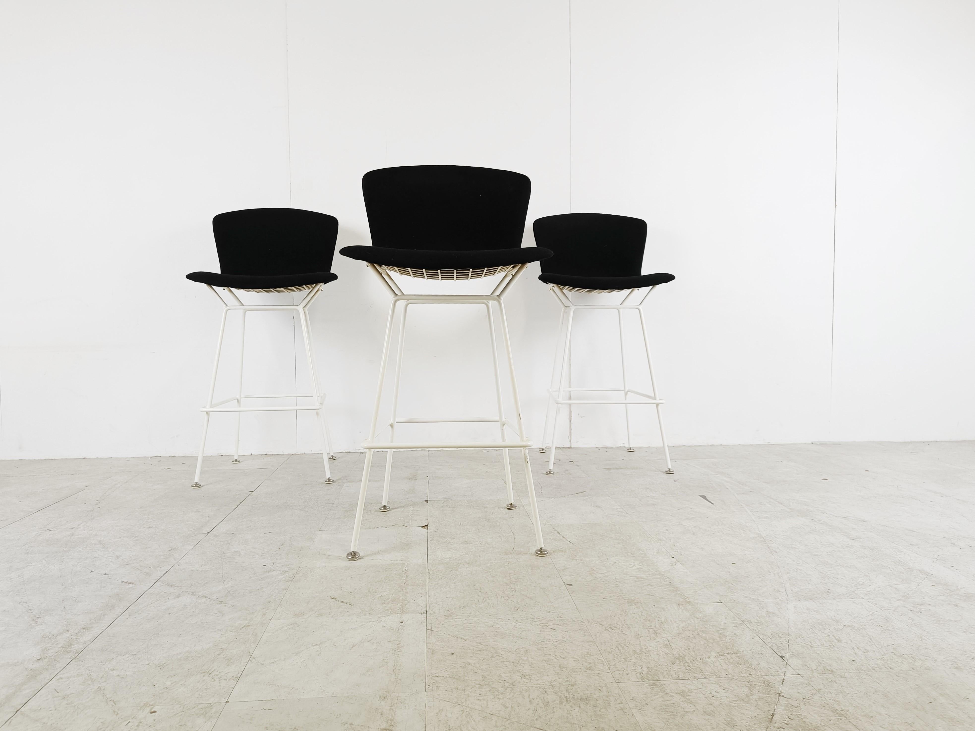 Mid-Century Modern Vintage Harry Bertoia Bar stools , 1980s