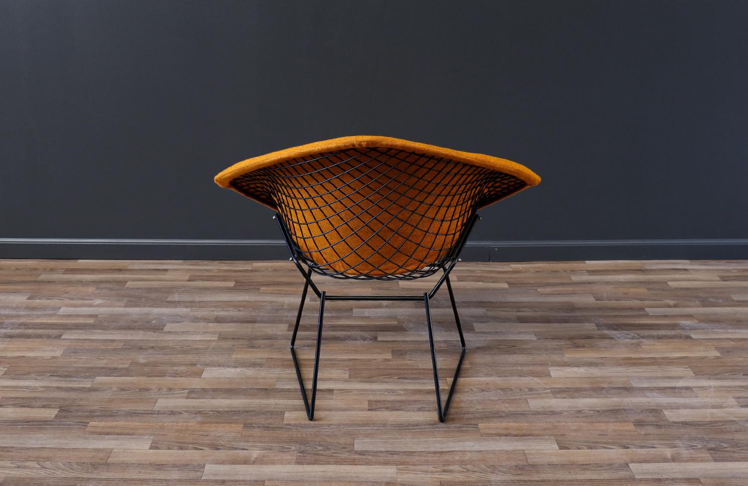 Expertly Restored - Vintage Harry Bertoia Diamond Wire Chair for Knoll In Excellent Condition For Sale In Los Angeles, CA