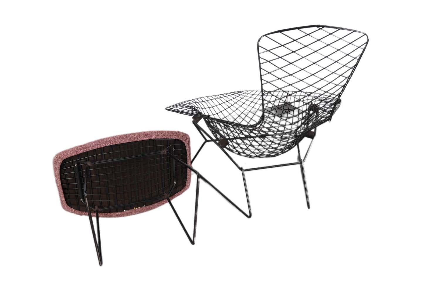 Milieu du XXe siècle Fauteuil de salon oiseau vintage Harry Bertoia pour Knoll avec pouf en vente