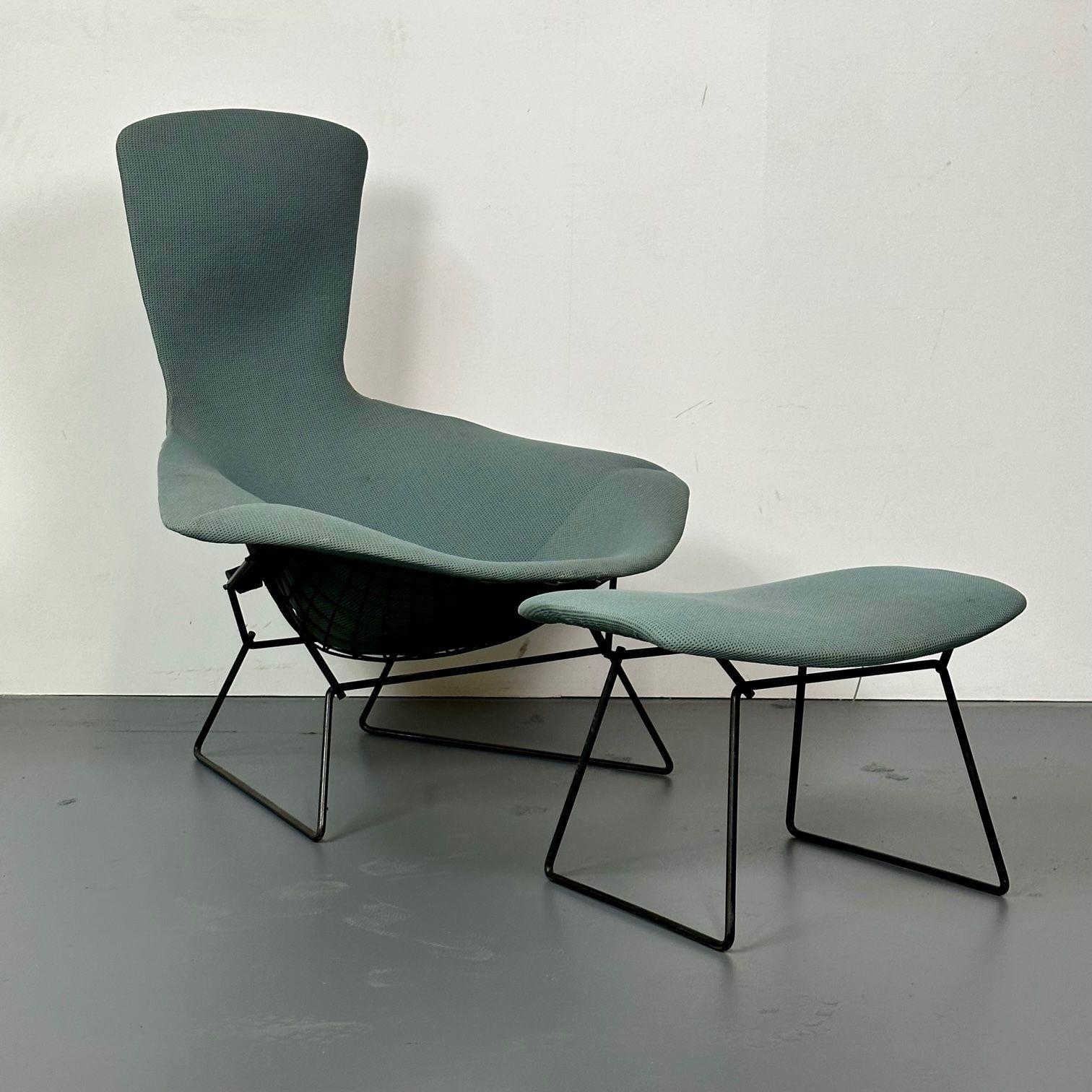 Vintage Harry Bertoia für Knoll Bird Lounge Stuhl mit Ottomane, Label, 1960er Jahre, Originalpolsterung
 
Diese ergonomischen Loungesessel wurden ursprünglich 1952 entworfen und sind sowohl bequem als auch stilvoll. Die Stühle von Bertoia sind
