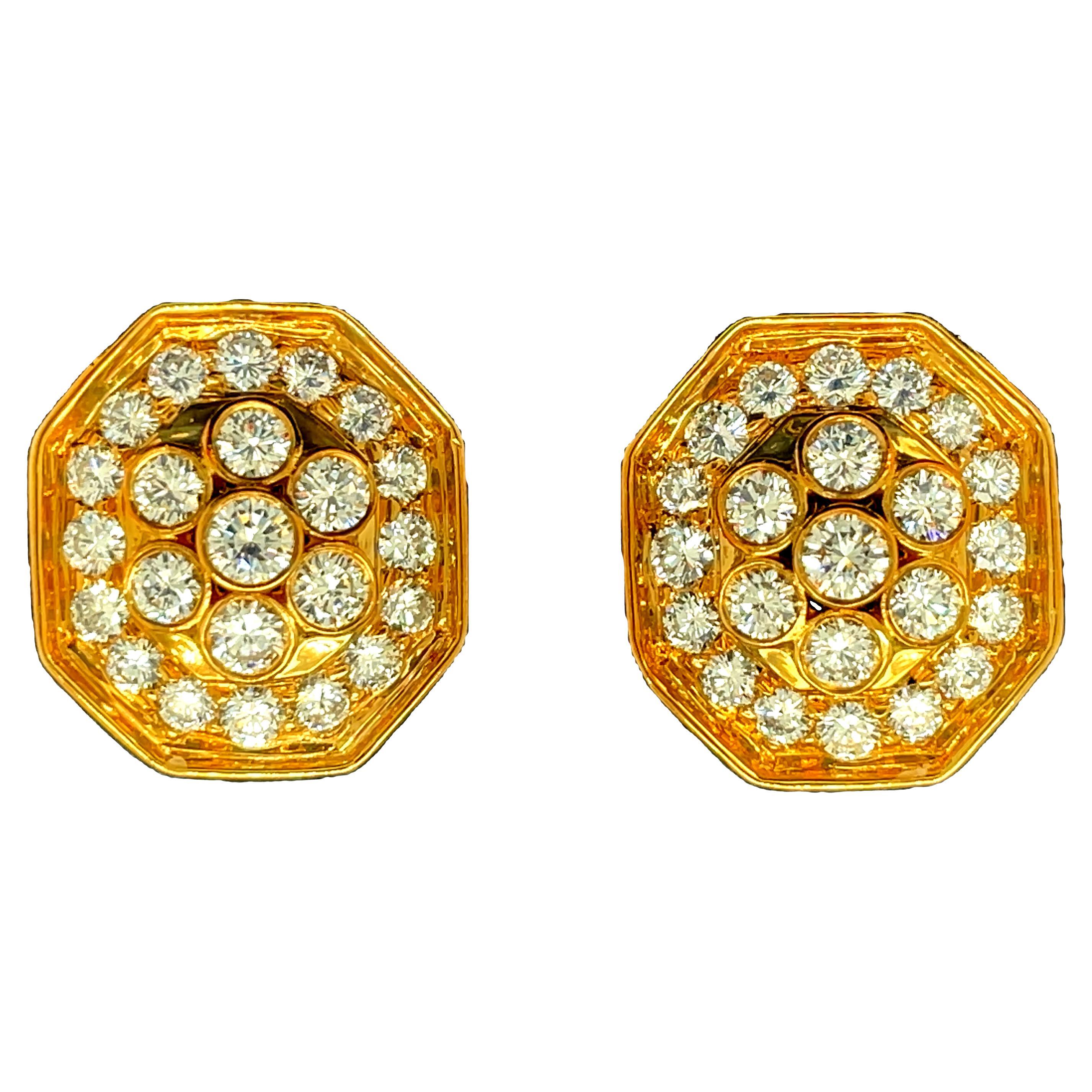 Vintage Harry Winston Cluster Diamond Clip on Earrings 18K Yellow Gold