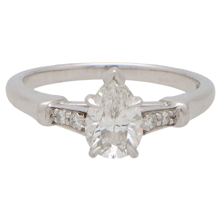 Vintage Harry Winston GIA Certified D-Color Pear Cut Diamond Ring in  Platino in vendita su 1stDibs | harry winston prezzi anelli