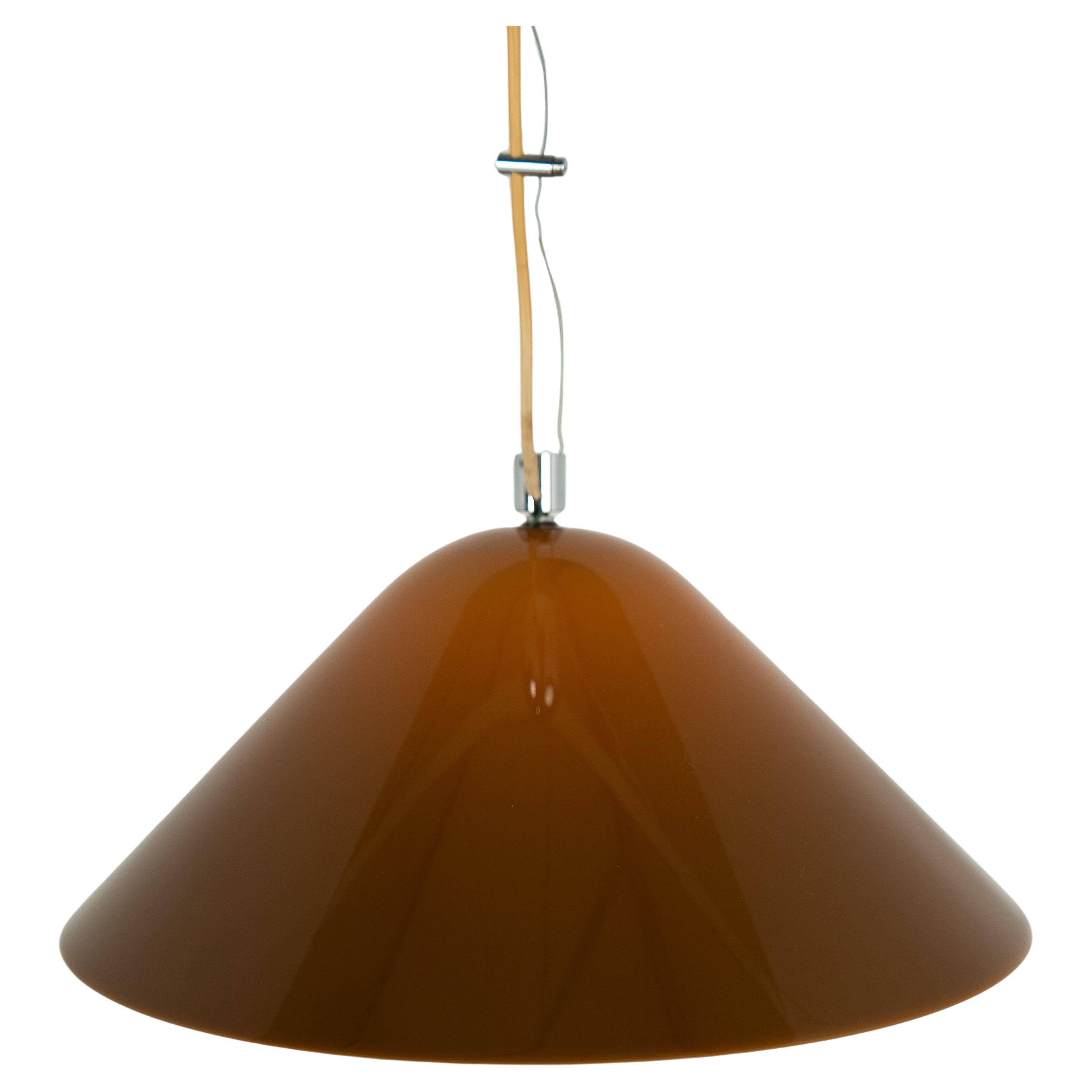 Lampada a sospensione vintage di Harvey Guzzini per Meblo, anni '70 in vendita