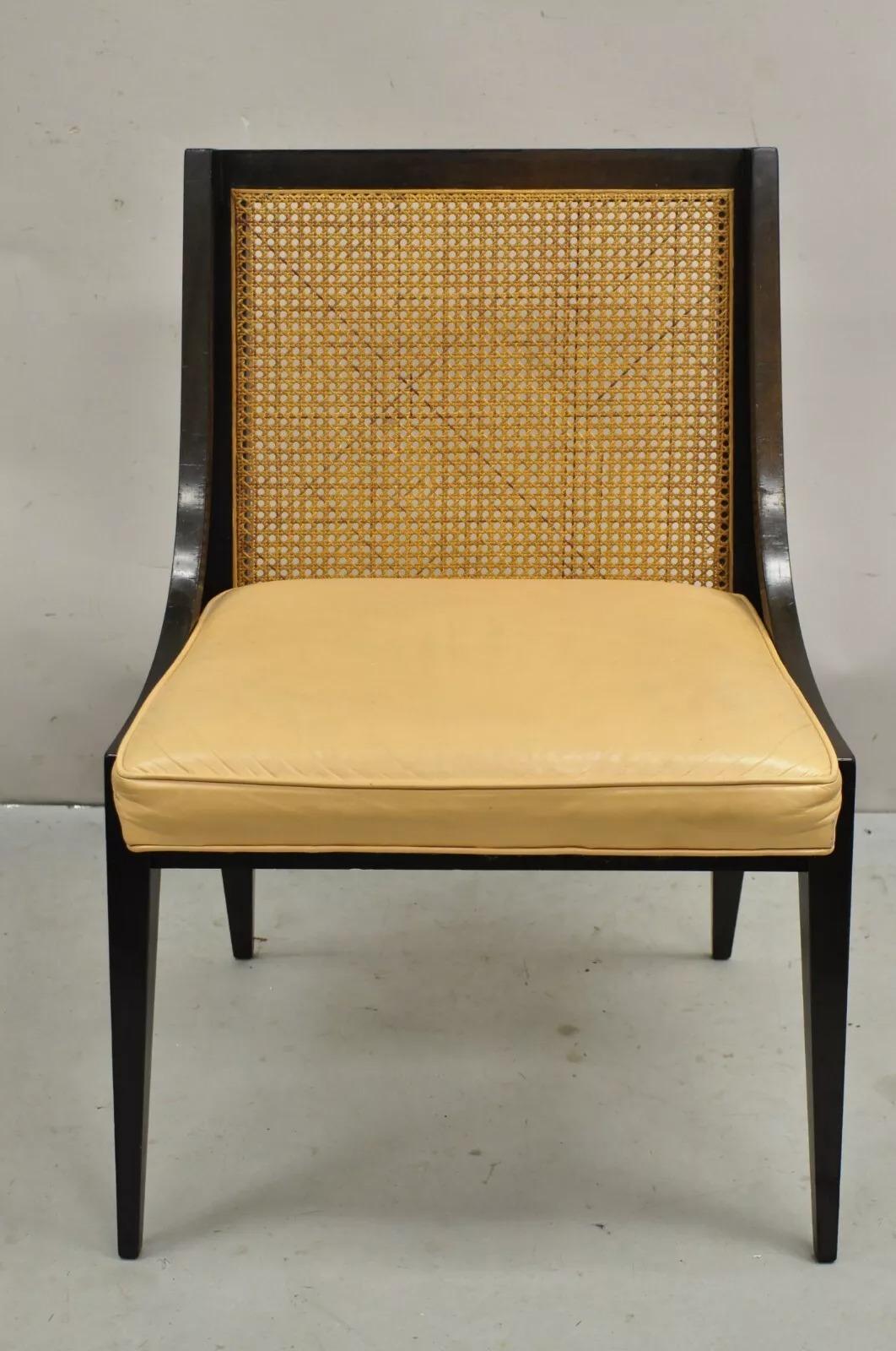 Vintage Harvey Probber Mid Century Modern Ebonized Cane Hiprest Side Chair. Circa Mitte des 20. Jahrhunderts. Abmessungen: 33,5