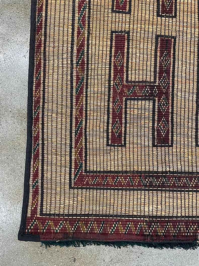 Tribale Stuoia Hassira Tuareg vintage in canna e pelle di cammello in vendita