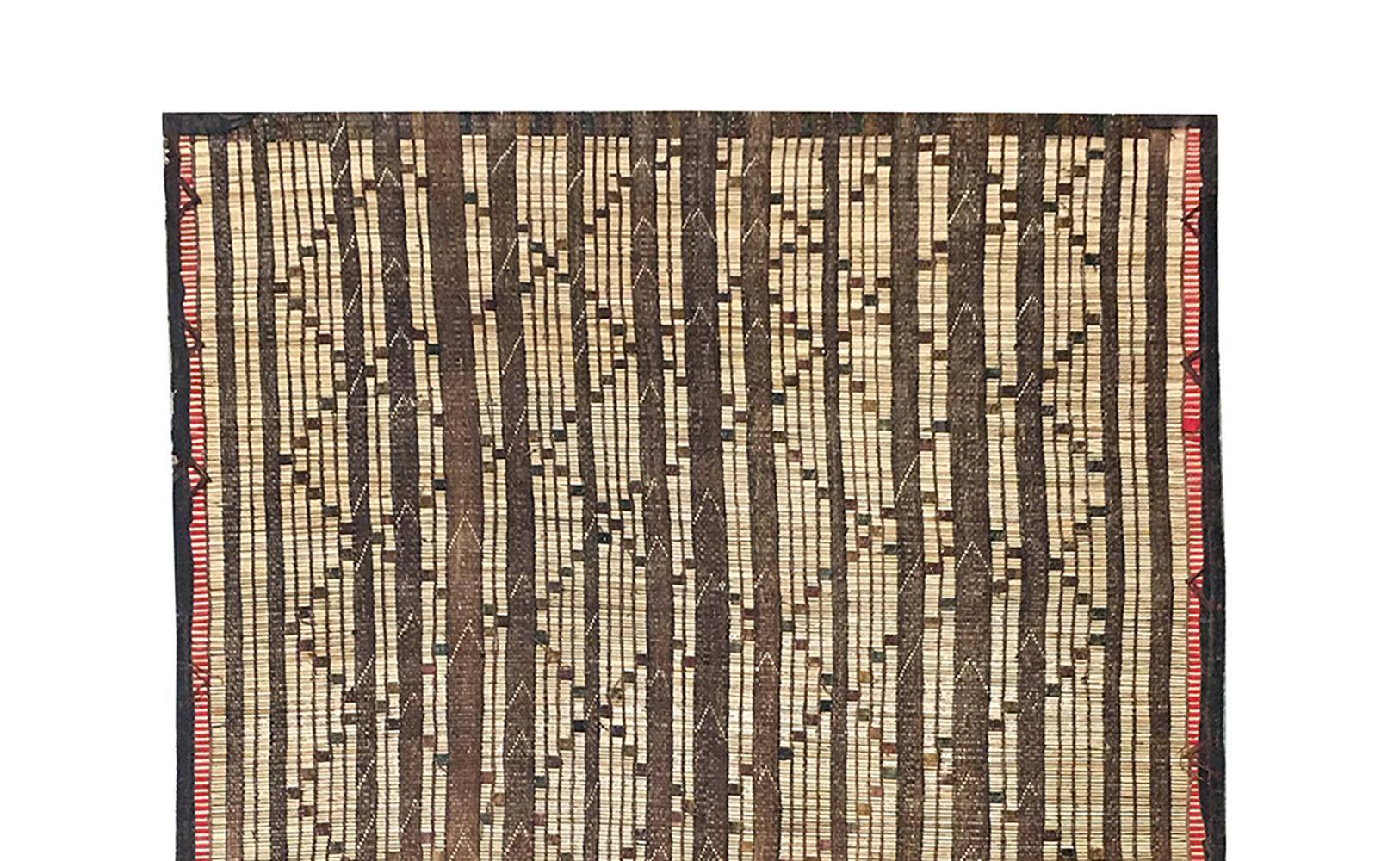 Hassira Tuareg Mat aus Schilf- und Kamelleder, Vintage im Zustand „Gut“ im Angebot in Los Angeles, CA