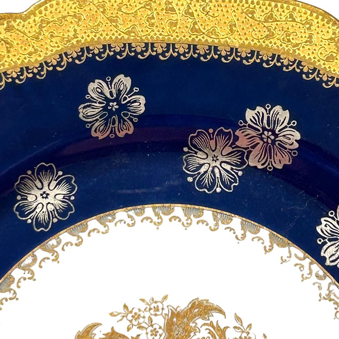 Haviland Limoges Vintage-Teller aus feinem Knochenporzellan in Kobaltblau mit goldenen Akzenten (11) (Französisch) im Angebot