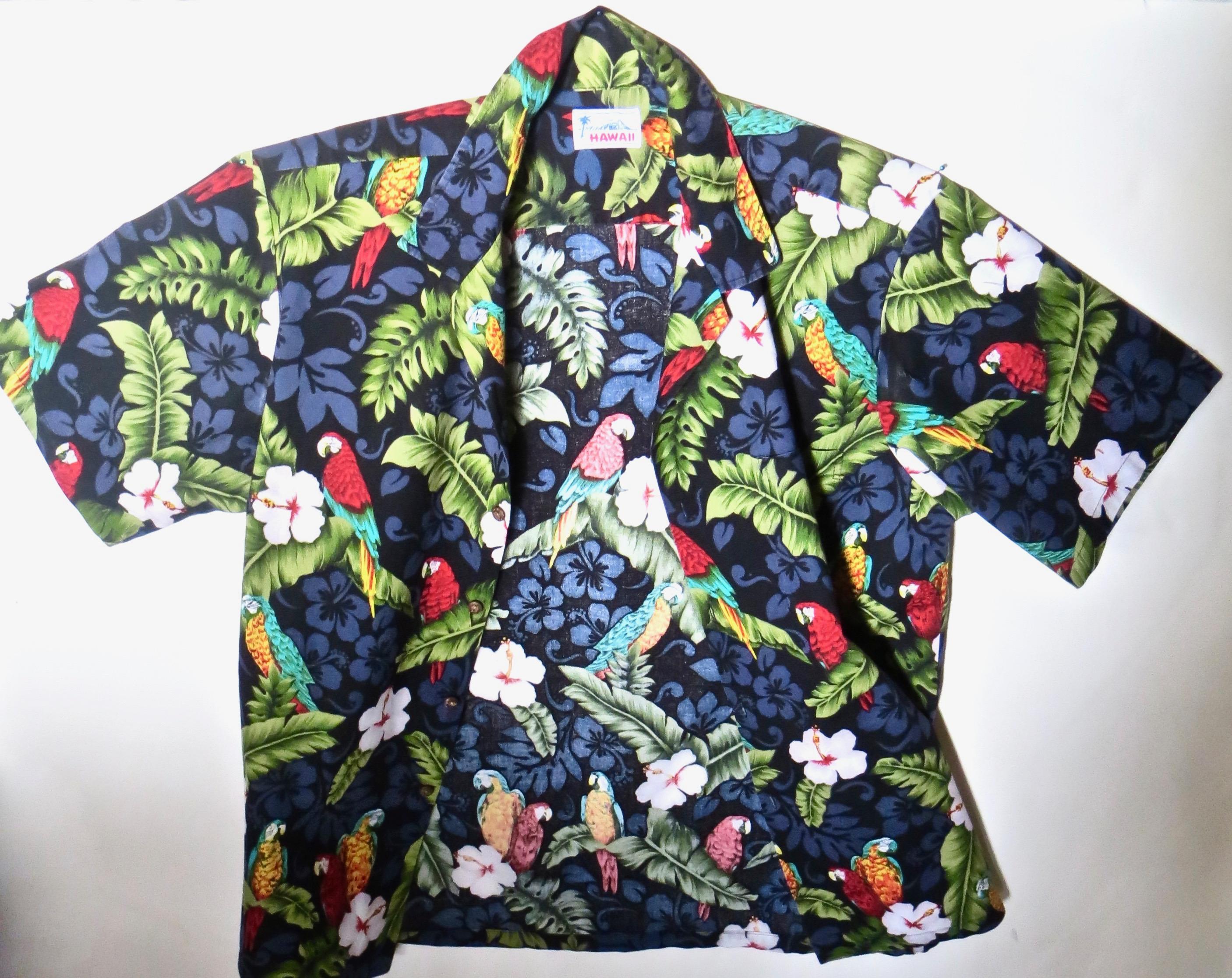 Hawaiihemd, Papagei und Blumenmuster, Herren X-groß, ca. 1970er Jahre (Maschinell gefertigt) im Angebot