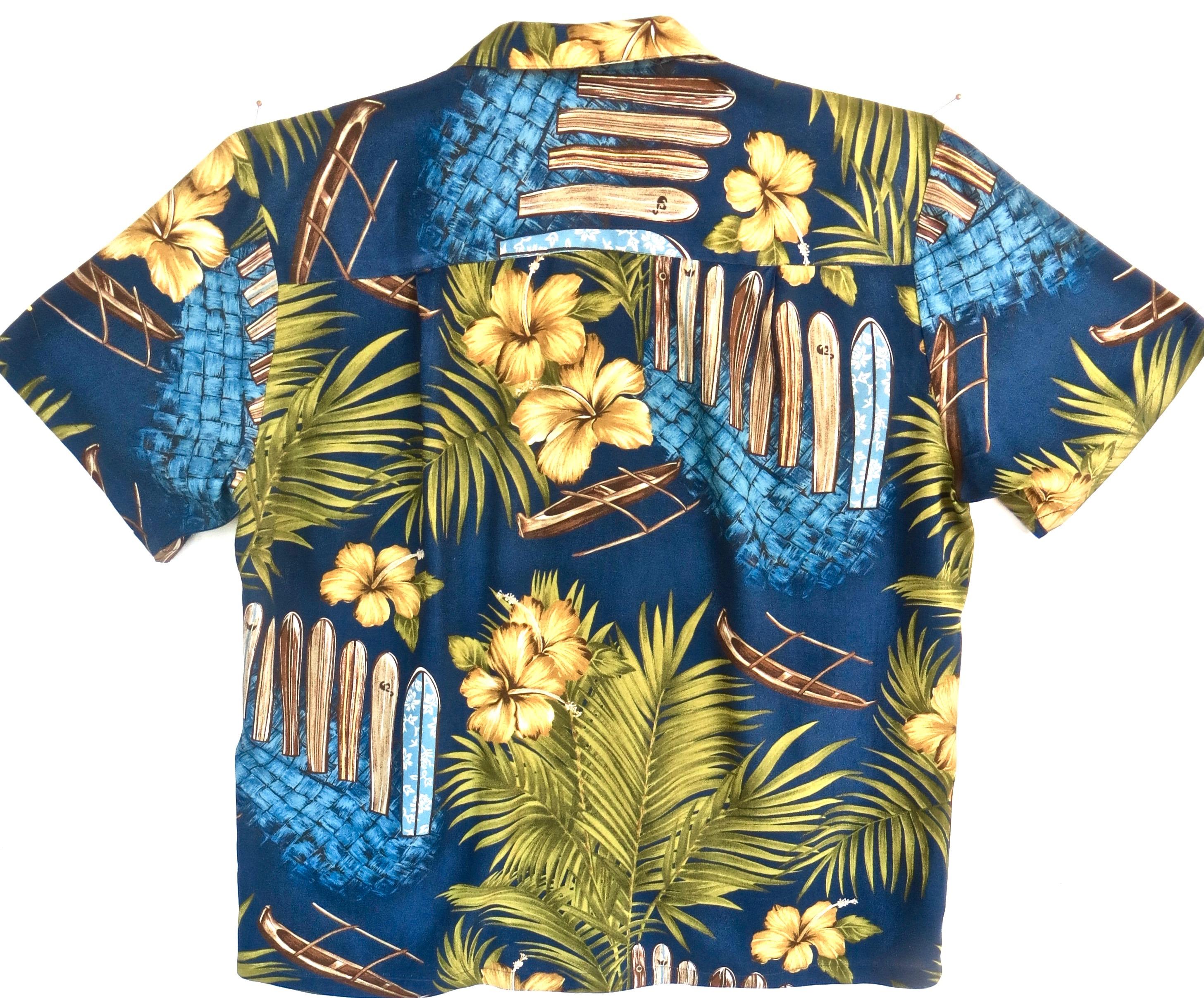 Dieses Vintage-Hawaiihemd aus weicher, glatter Viskose und mit einem authentischen, auf drei Seiten eingenähten 