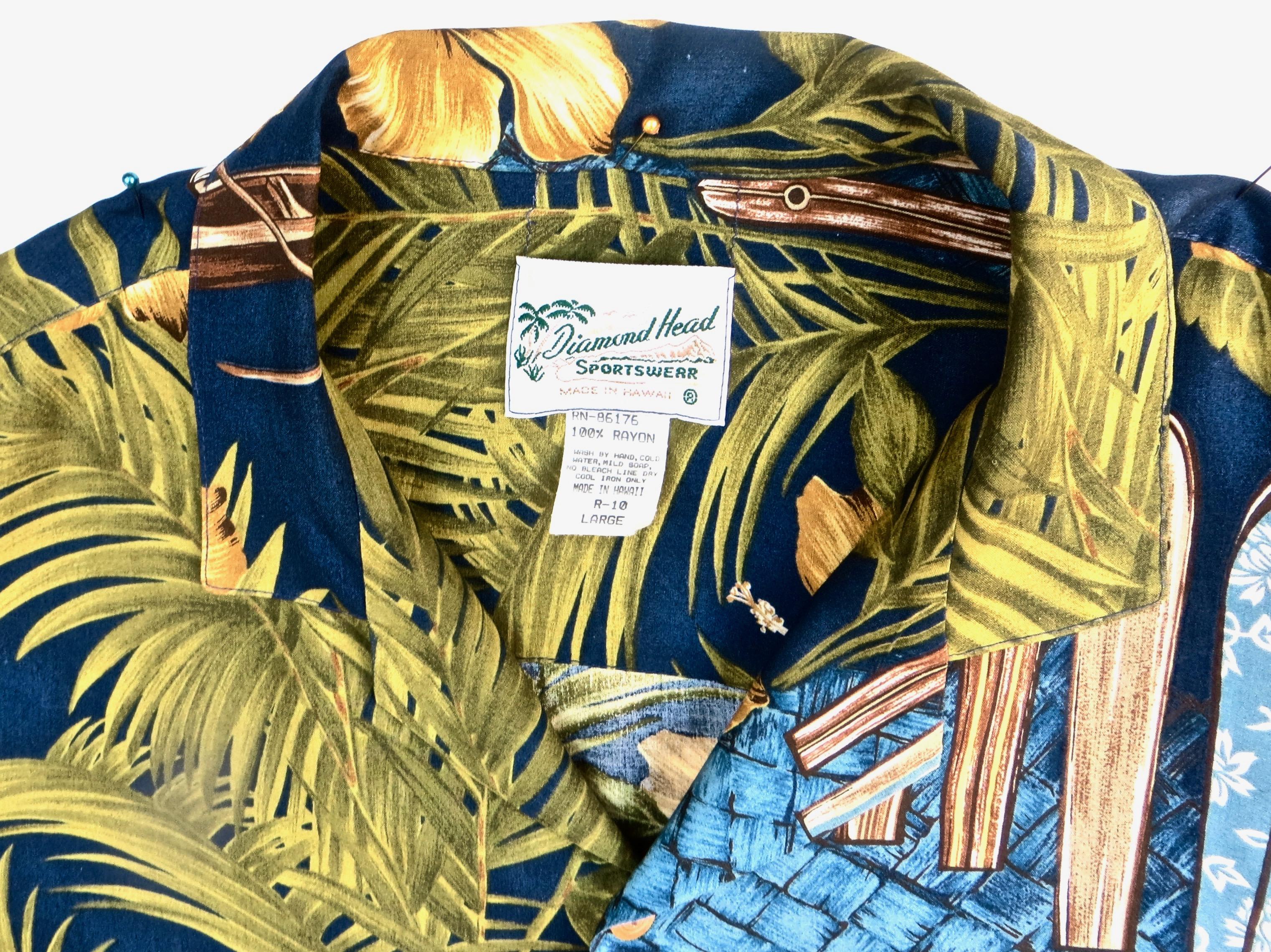 Vintage Hawaiian Shirt, Surf Board and Local Tropical Floral Design, Men's Large In Good Condition For Sale In Incline Village, NV
