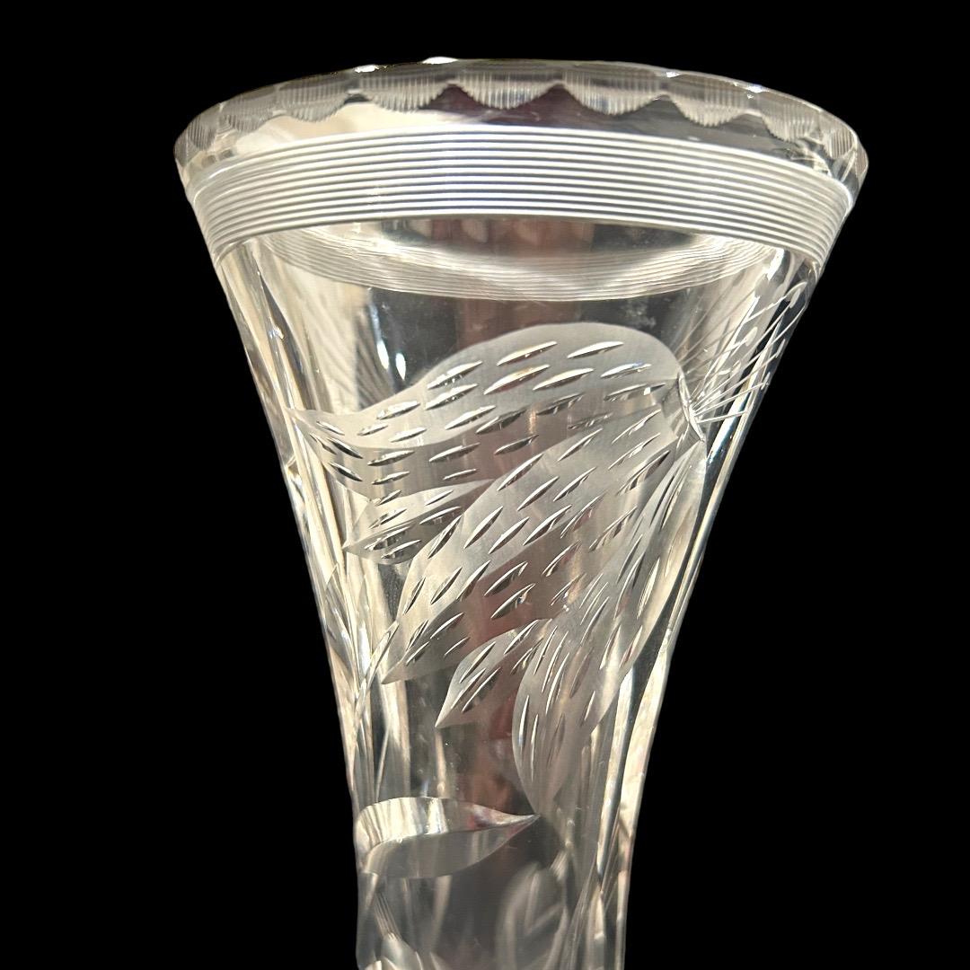 Vintage Hawkes Brilliant Cut Glass Floral Design Vase In Good Condition For Sale In Naples, FL