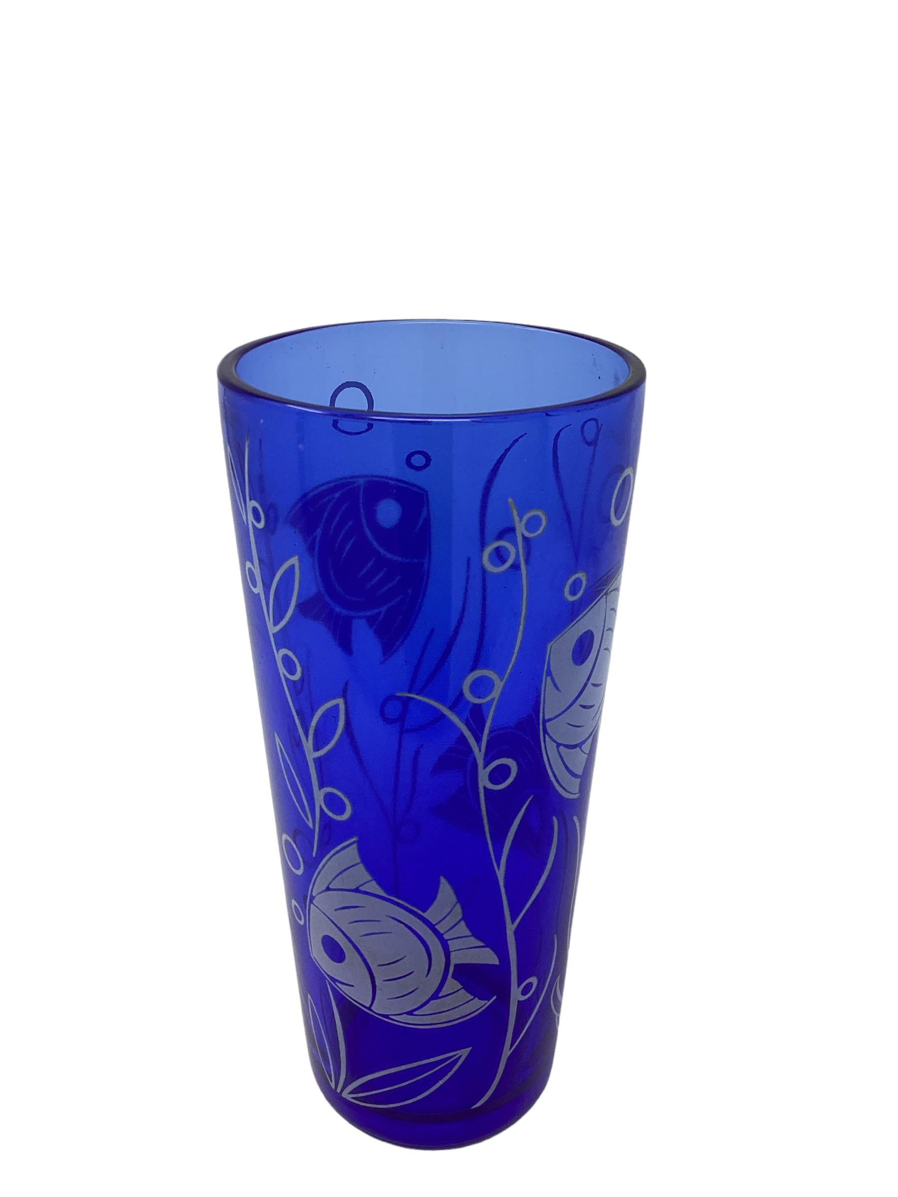 Art Deco Vintage Hazel-Atlas Cobalt Blue Glass Cocktail Shaker with White Tropical Fish For Sale