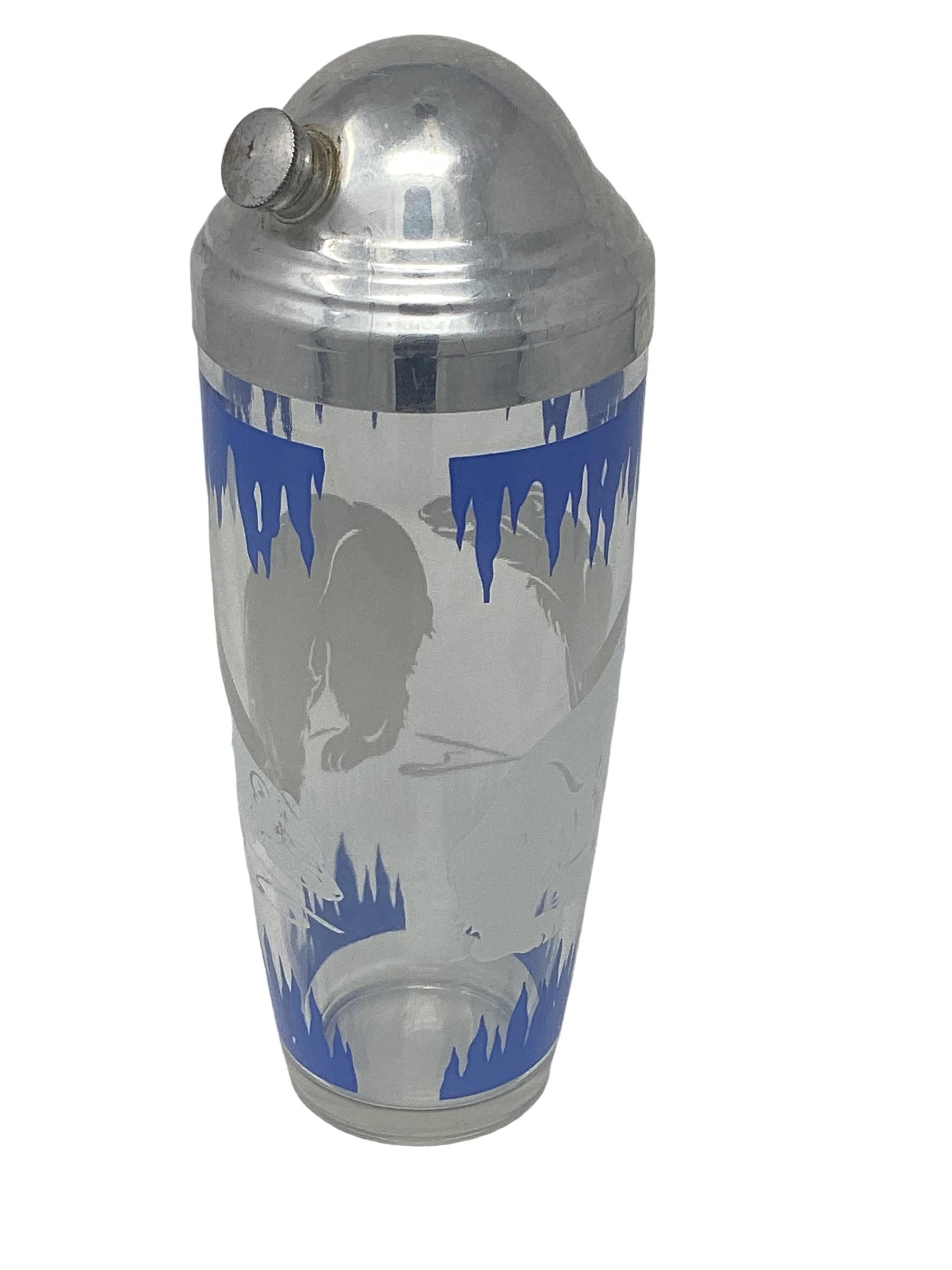 Vintage Hazel-Atlas Polar Bear Cocktail Shaker In Good Condition For Sale In Chapel Hill, NC