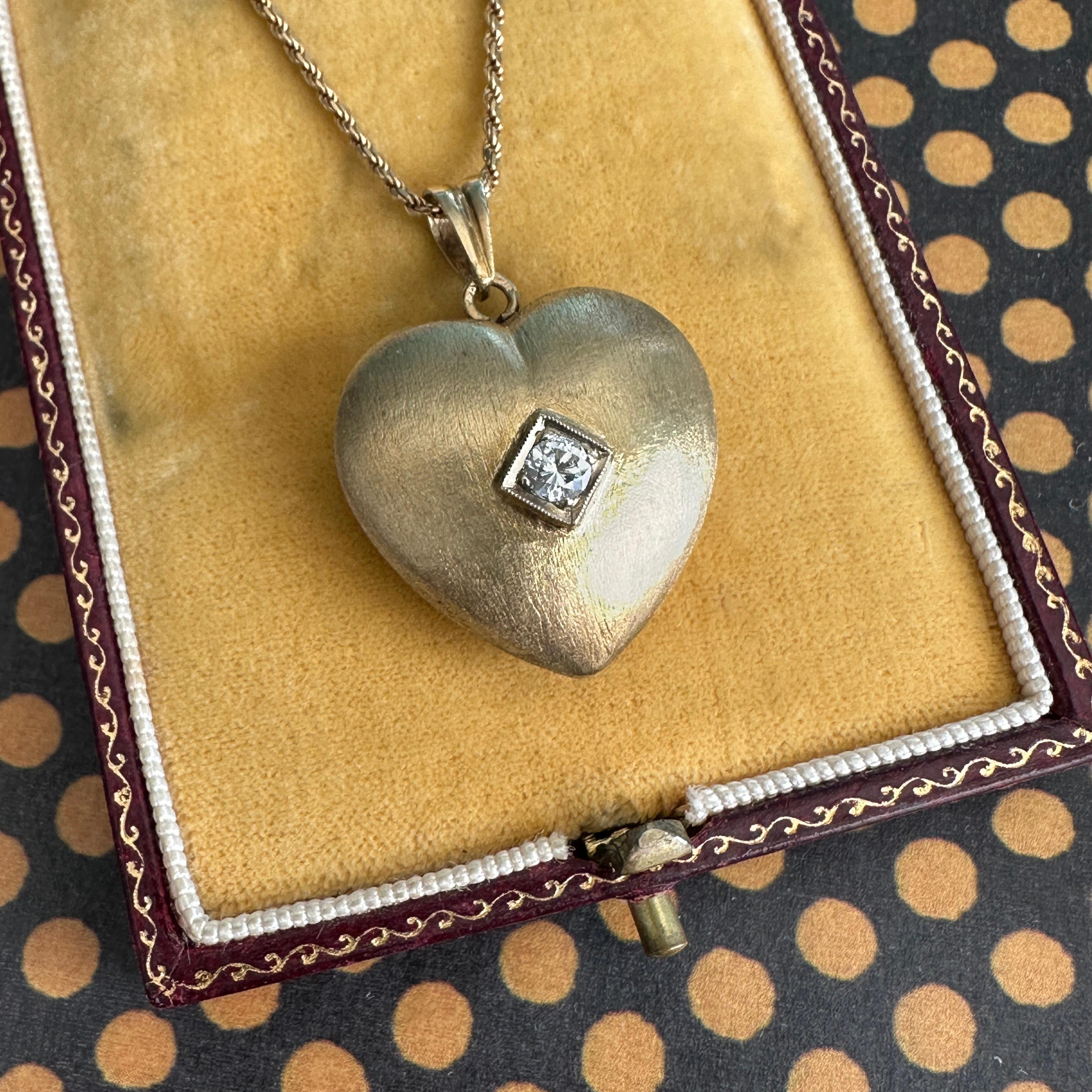 Vintage Heart 14K Diamond Pendant Necklace For Sale 8