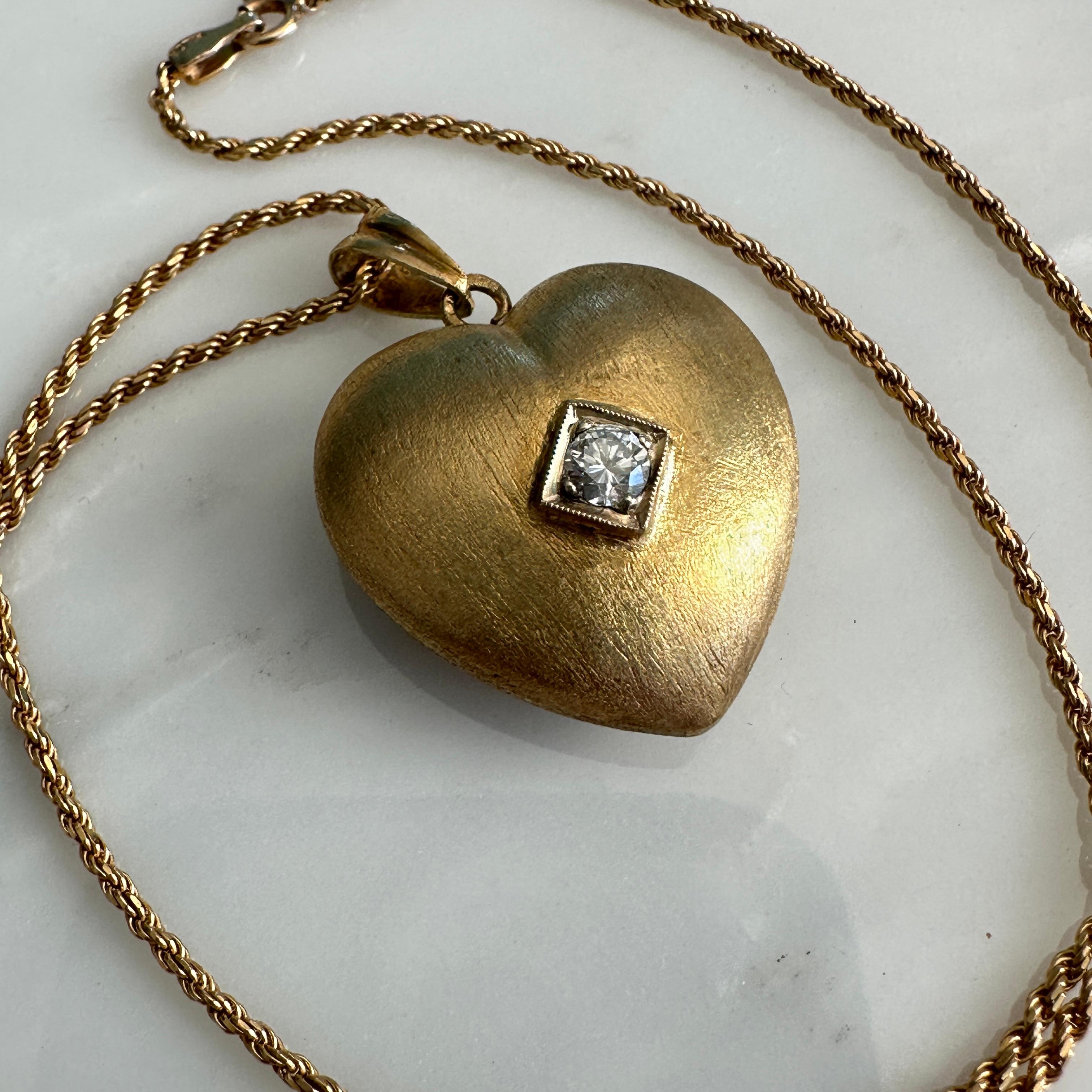 Vintage Heart 14K Diamond Pendant Necklace For Sale 13
