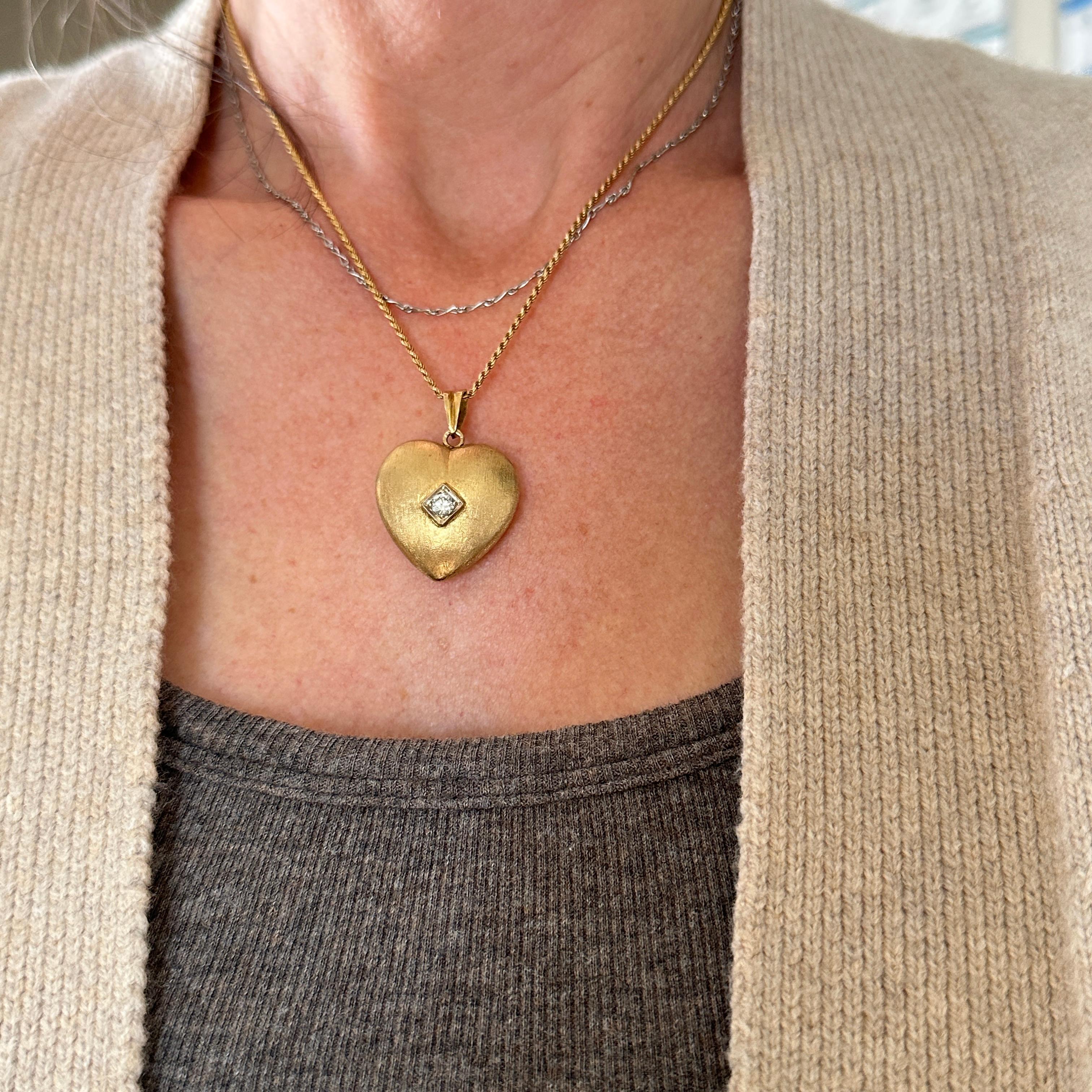 Modern Vintage Heart 14K Diamond Pendant Necklace For Sale