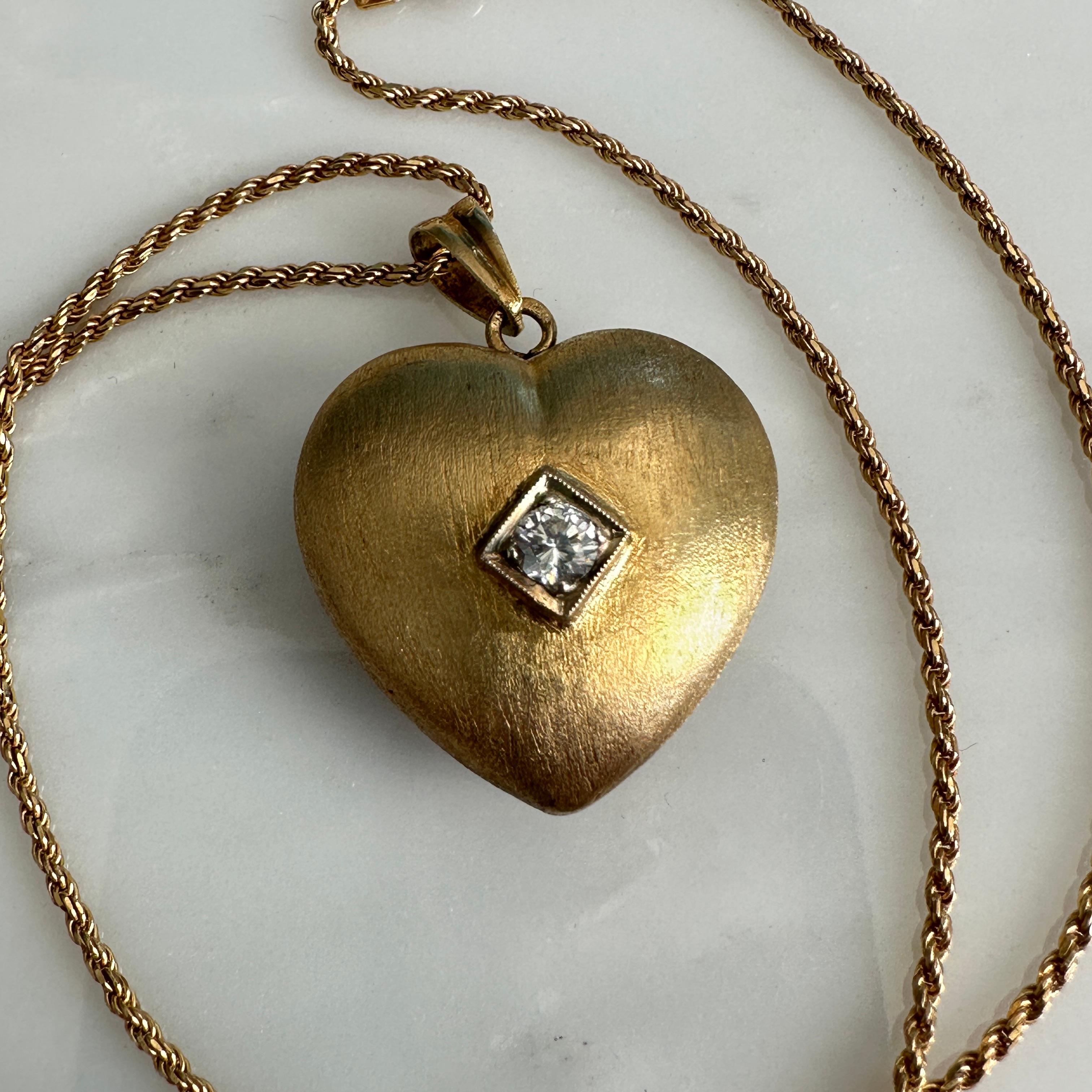 Vintage Heart 14K Diamond Pendant Necklace For Sale 3