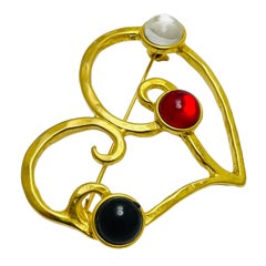 Vintage heart gold tone glass cabs designer brooch