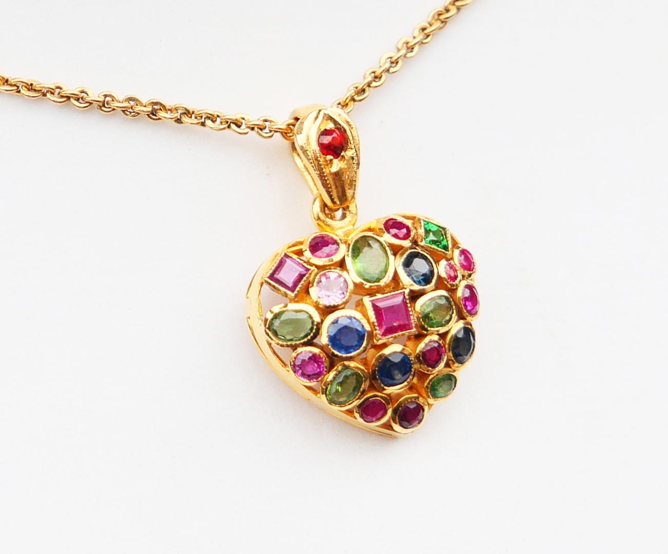 Retro Vintage Heart Locket Pendant natural Gems solid 18K / 3.7 gr For Sale