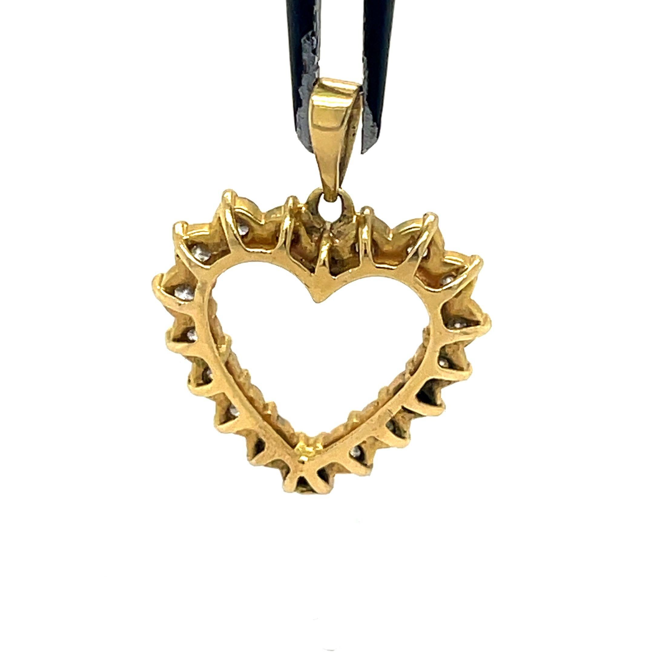 Women's Vintage Heart Pendant, 0.50CT Natural Diamond Heart Pendant, 18k Yellow Gold For Sale