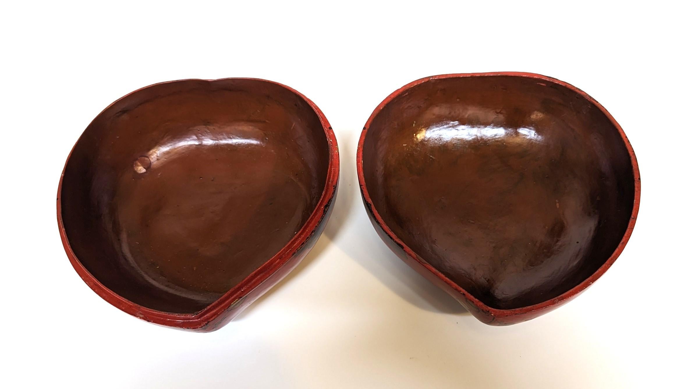 Mid-20th Century Vintage Heart Shaped Chinoiserie Box  For Sale