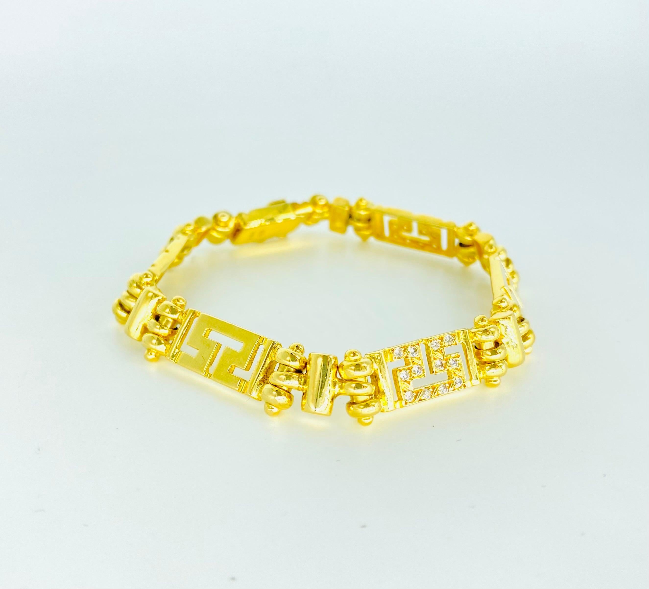 Taille ronde Bracelet à maillons fantaisie vintage en or 18 carats avec diamants épais de 0,72 carat en vente