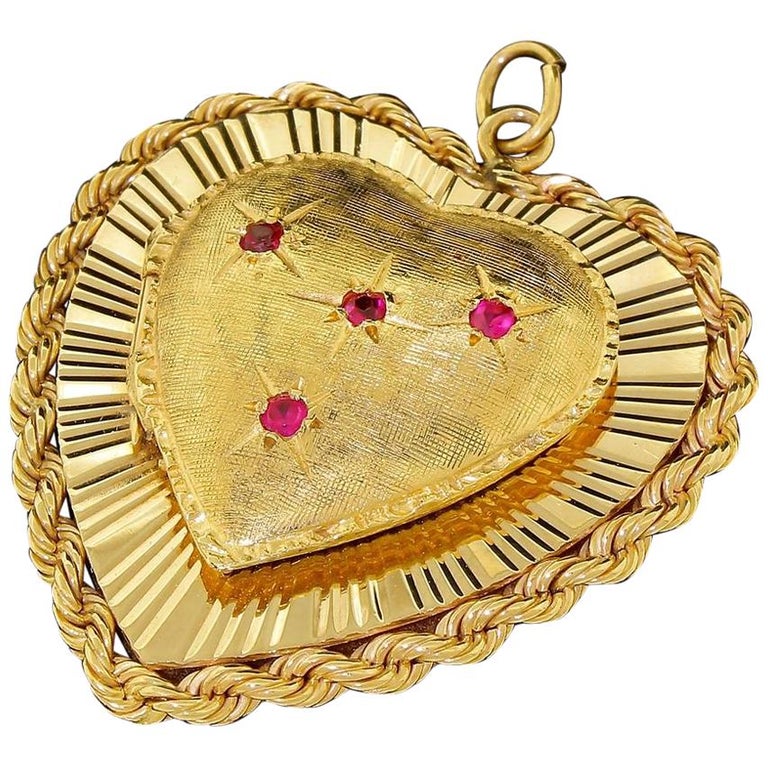 Vintage Heavy 14k Gold Large Ruby Heart Photo Locket Pendant for Necklace 17.5g For Sale at 1stdibs