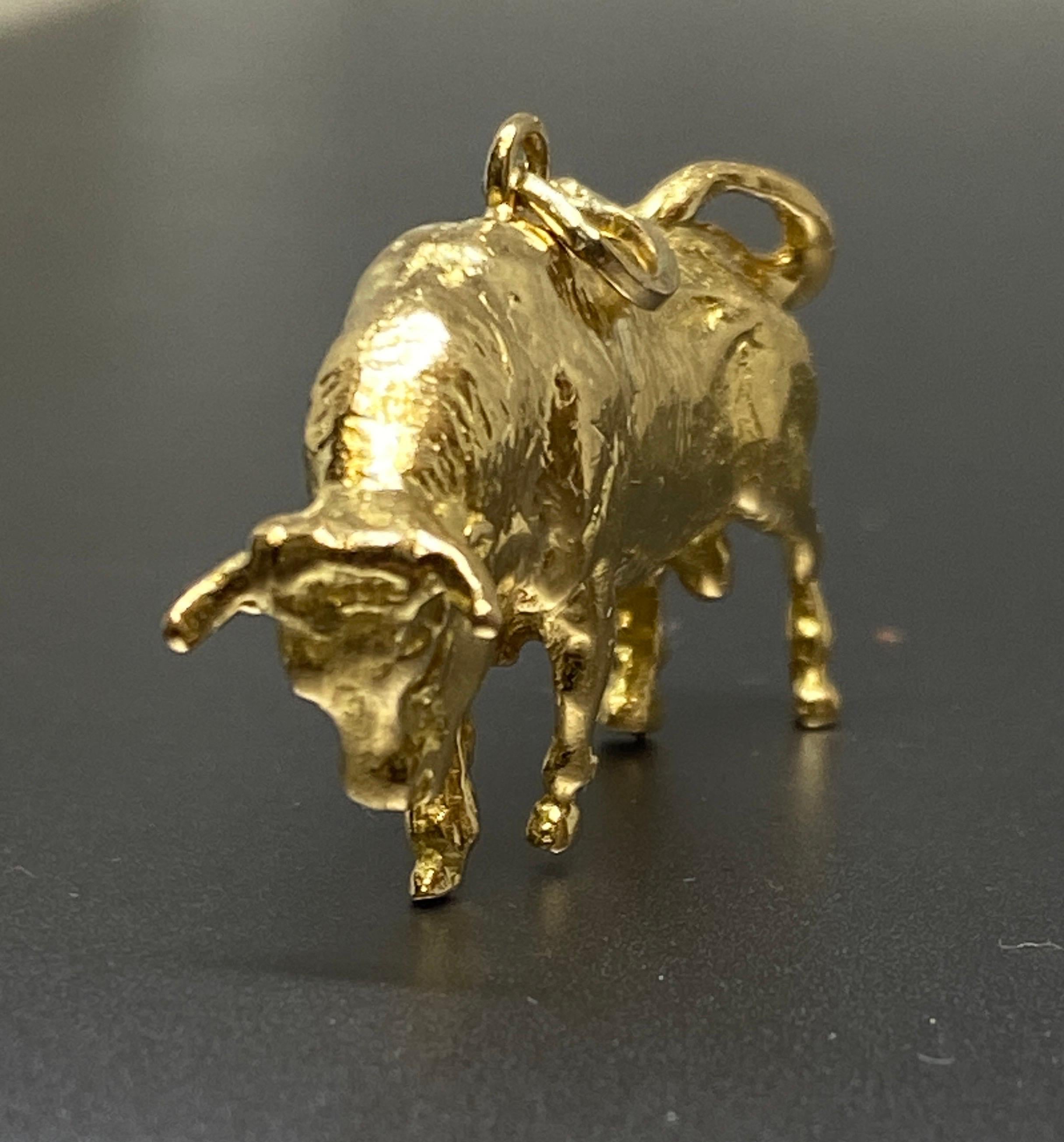 Women's or Men's Vintage Heavy 18k Yellow Gold Bull, Ox Taurus Charm Pendant