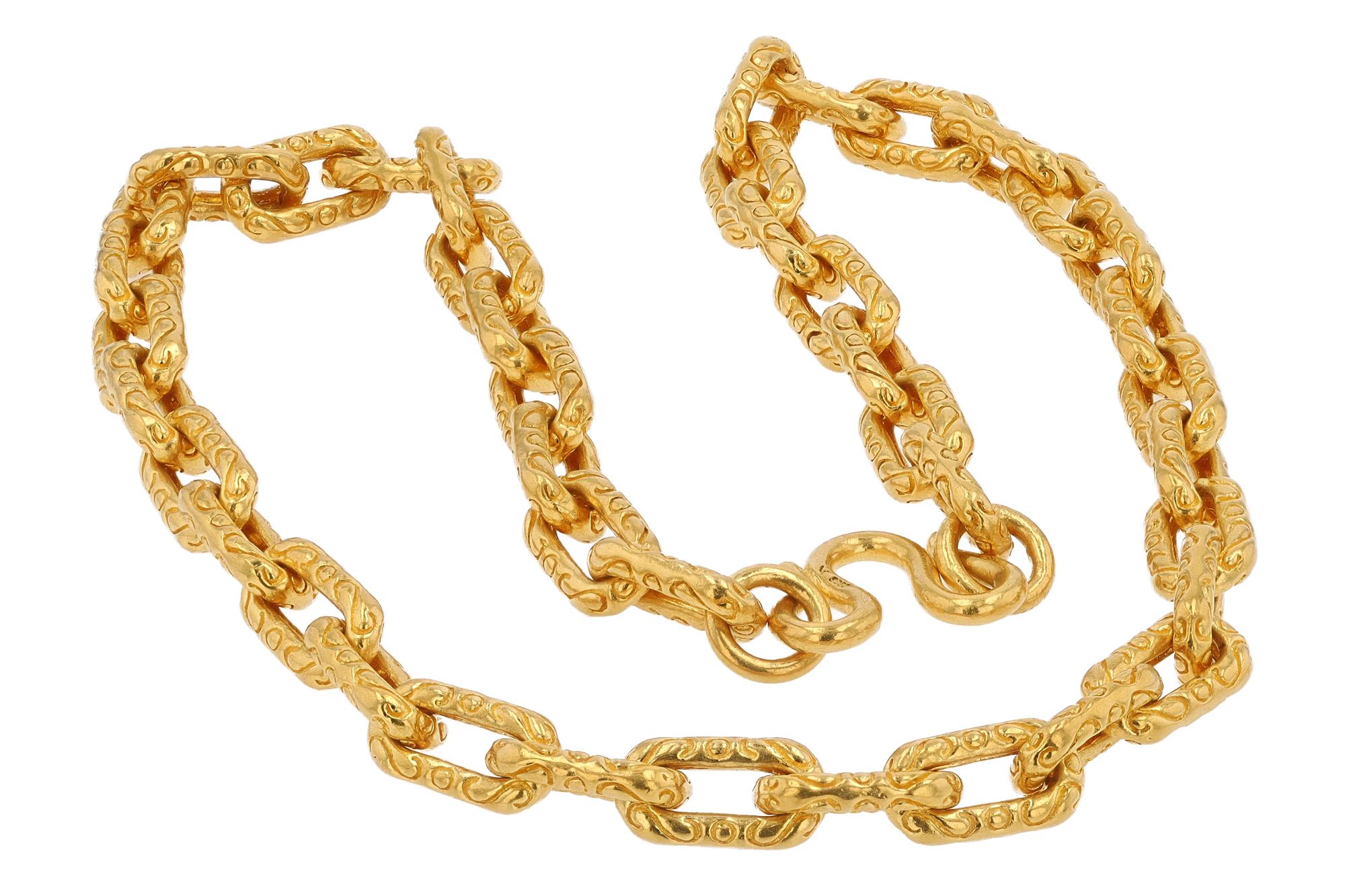 Vintage Heavy 24K Yellow Gold Engraved Chain Link Necklace In Excellent Condition For Sale In Santa Barbara, CA