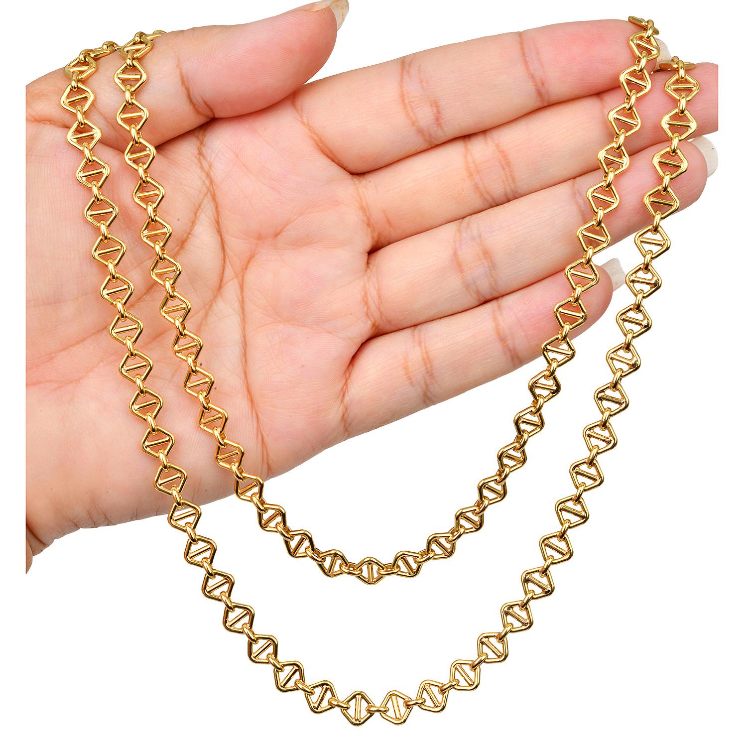Vintage Heavy Fancy Link-Textured 18K Yellow Gold Necklace 31.5 inches In Excellent Condition For Sale In Miami, FL
