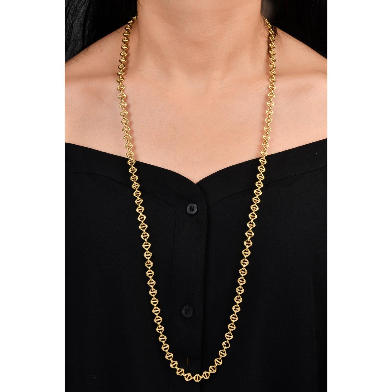 Vintage Heavy Fancy Link-Textured 18K Yellow Gold Necklace 31.5 inches For Sale 4