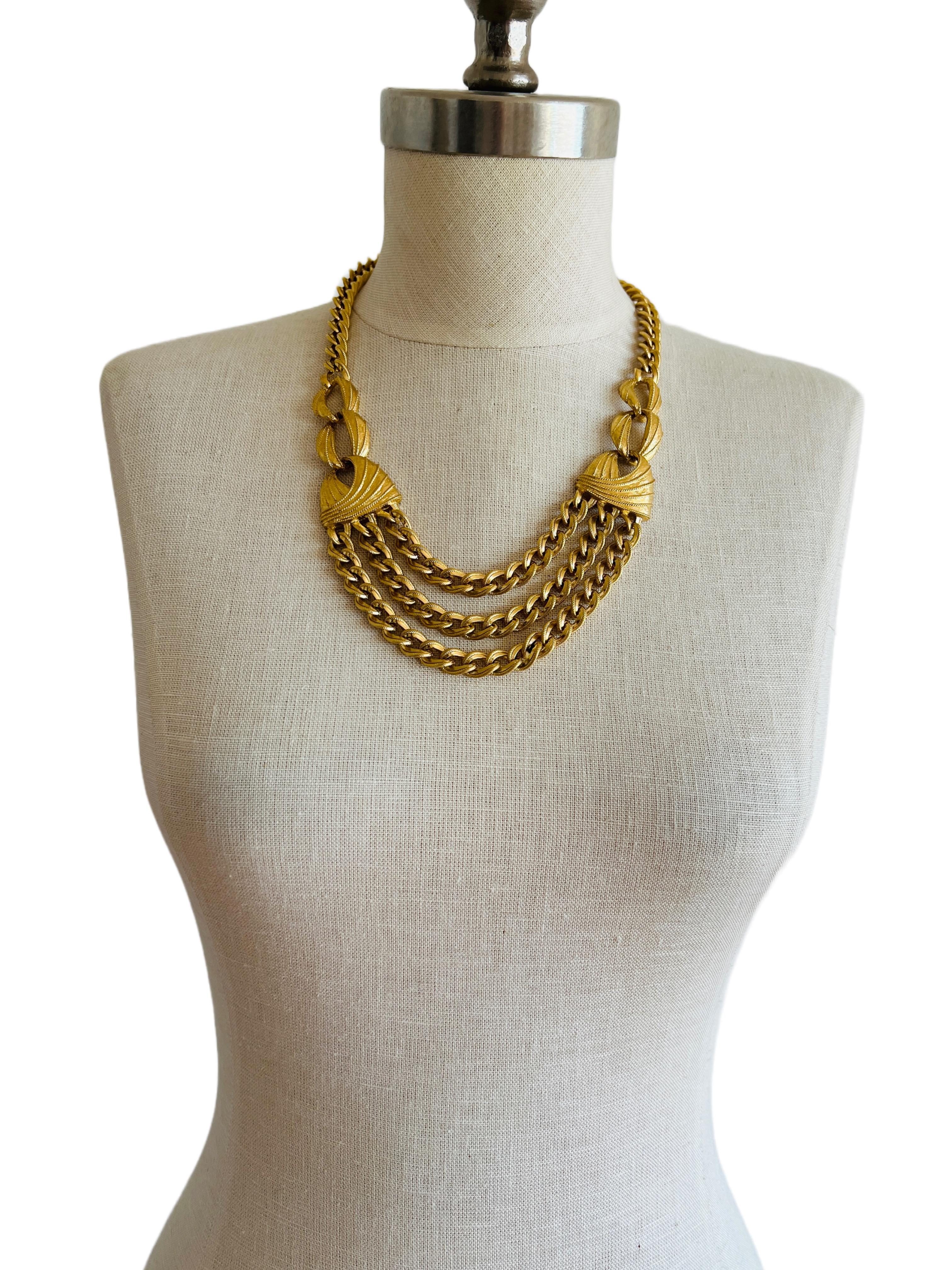 Vintage Heavy Gold Multi Curb Cable Chain Statement Necklace Red Jewel  In Good Condition For Sale In Sausalito, CA