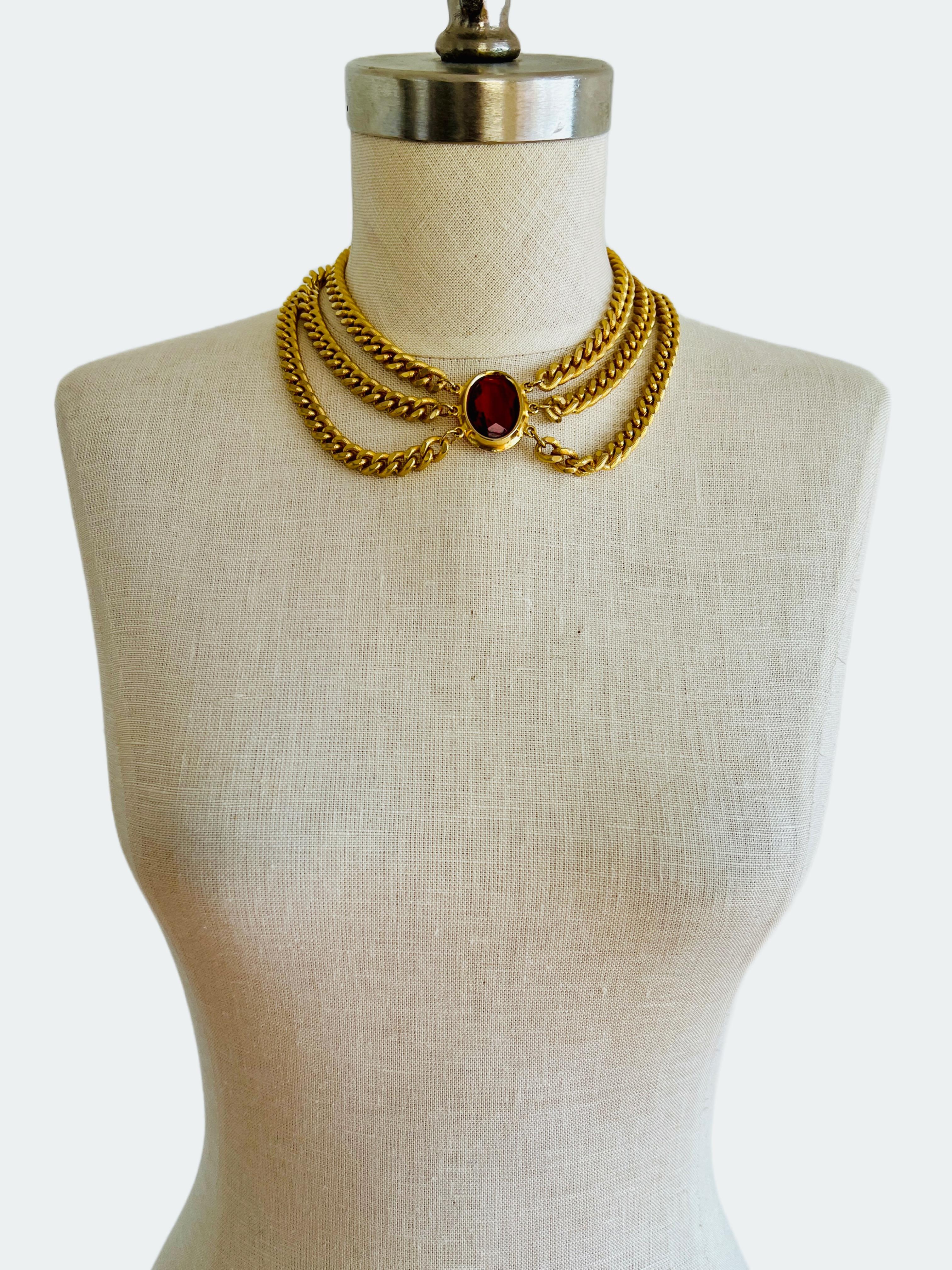 Vintage Heavy Gold Multi Curb Cuban Chain Statement Choker Necklace Red Jewel  In Good Condition In Sausalito, CA