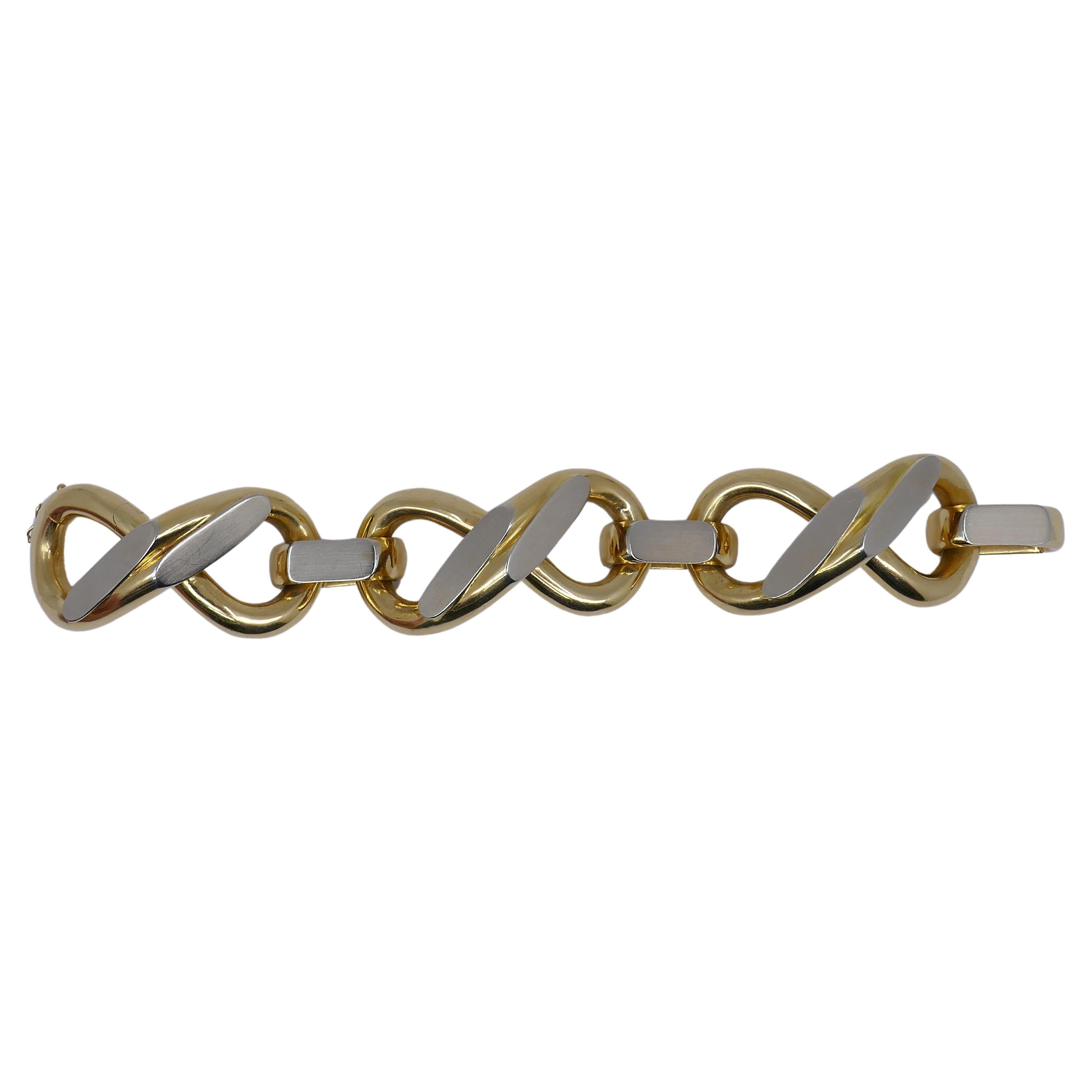 Vintage Heavy Link Bracelet 18k Two-Tone Gold  In Excellent Condition For Sale In Beverly Hills, CA