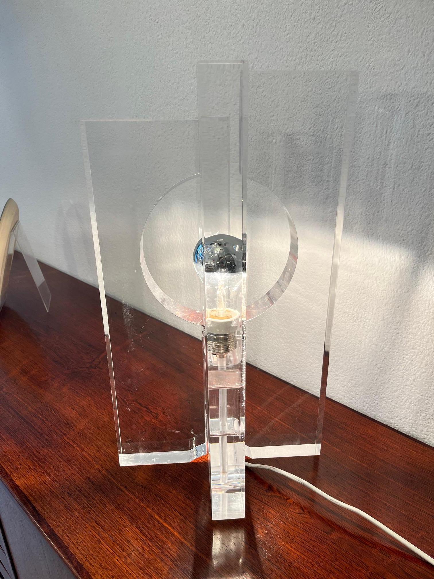 Vintage Heavy Lucite / Acrylic Table Lamp by Sandro Petti for Maison Jansen 1970 en venta 6