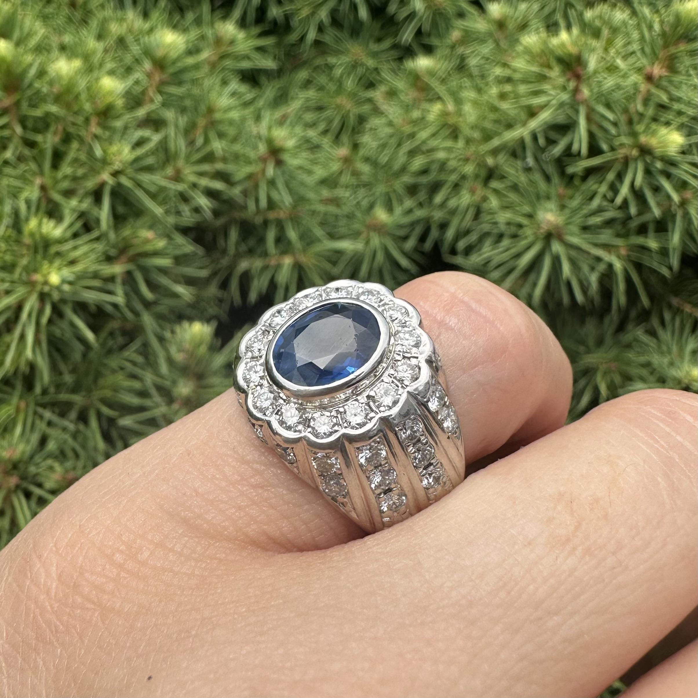 Vintage Heavy Platinum GIA 3.6ctw Bezel Oval Sapphire w/ Diamond Band Ring (Bague en platine lourd GIA 3.6ctw Saphir ovale avec chaton et diamant) en vente 8