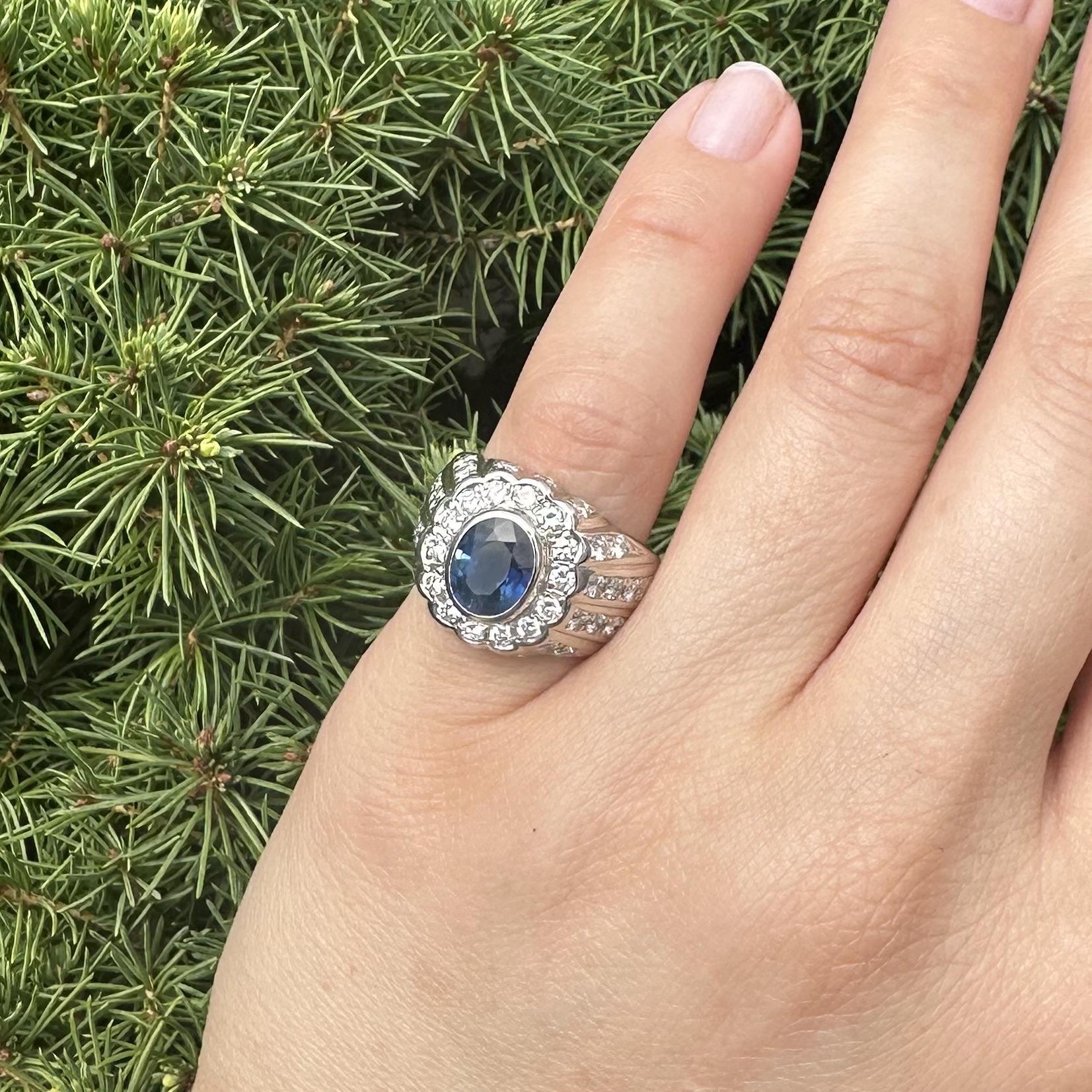 Vintage Heavy Platinum GIA 3.6ctw Bezel Oval Sapphire w/ Diamond Band Ring (Bague en platine lourd GIA 3.6ctw Saphir ovale avec chaton et diamant) en vente 11