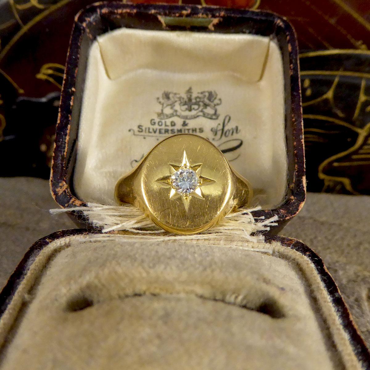 Women's or Men's Vintage Heavy Quality Diamond Star Set Signet Ring in 18ct Yellow Gold
