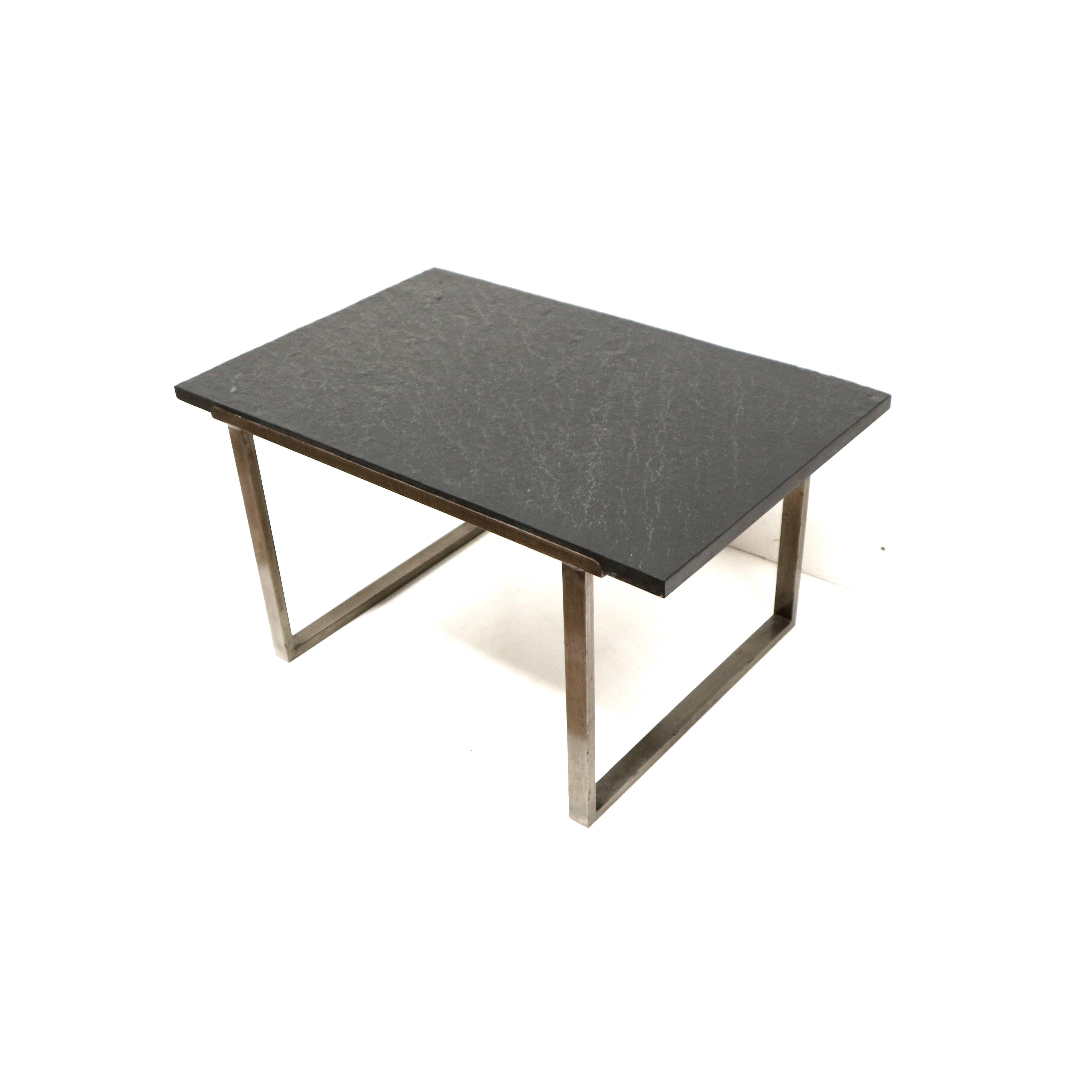 Fin du 20e siècle Table basse vintage en ardoise lourde fabriquée dans les années 1970 en vente