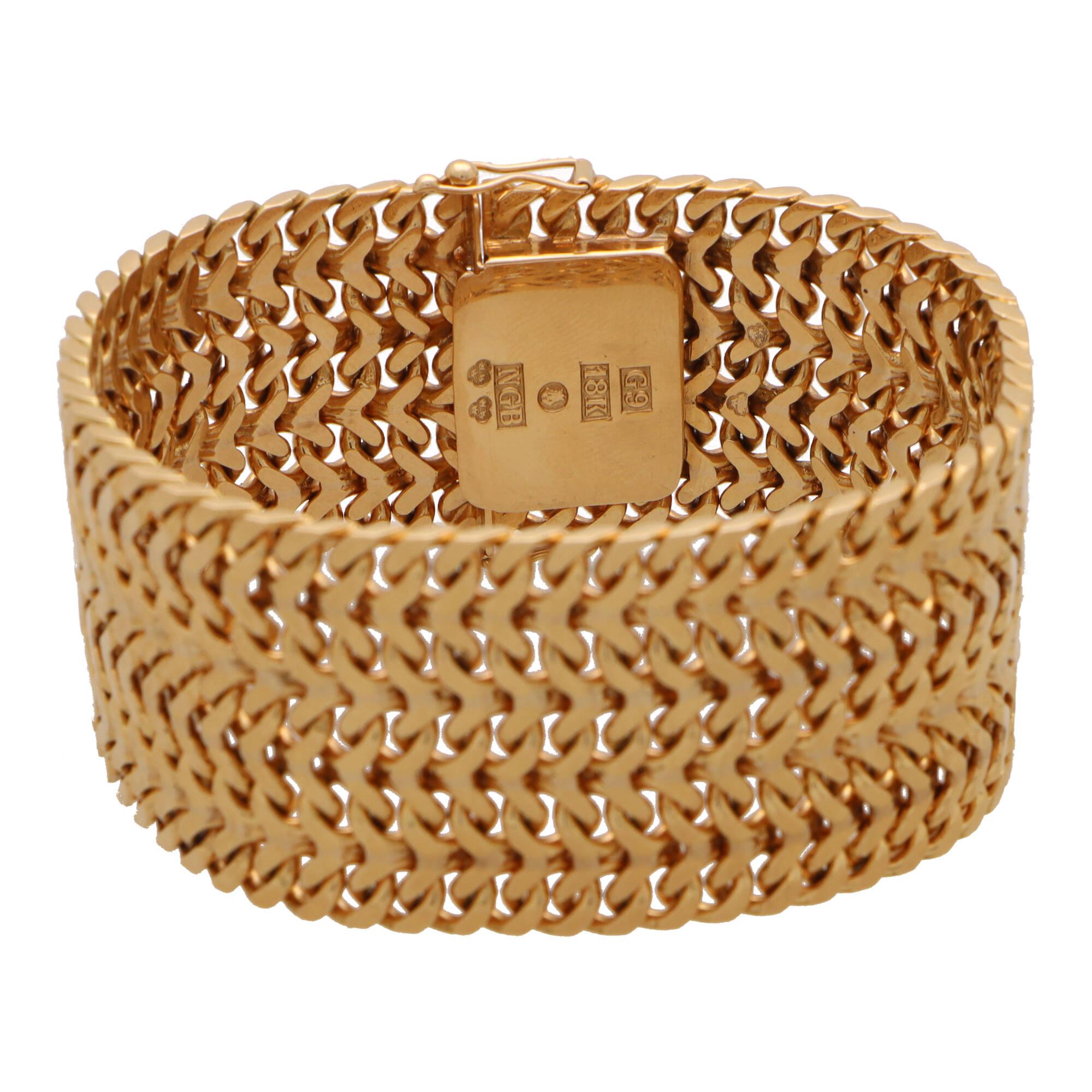 Vintage Heavy Weight Mesh Bracelet in 18k Rose Gold  In Excellent Condition For Sale In London, GB