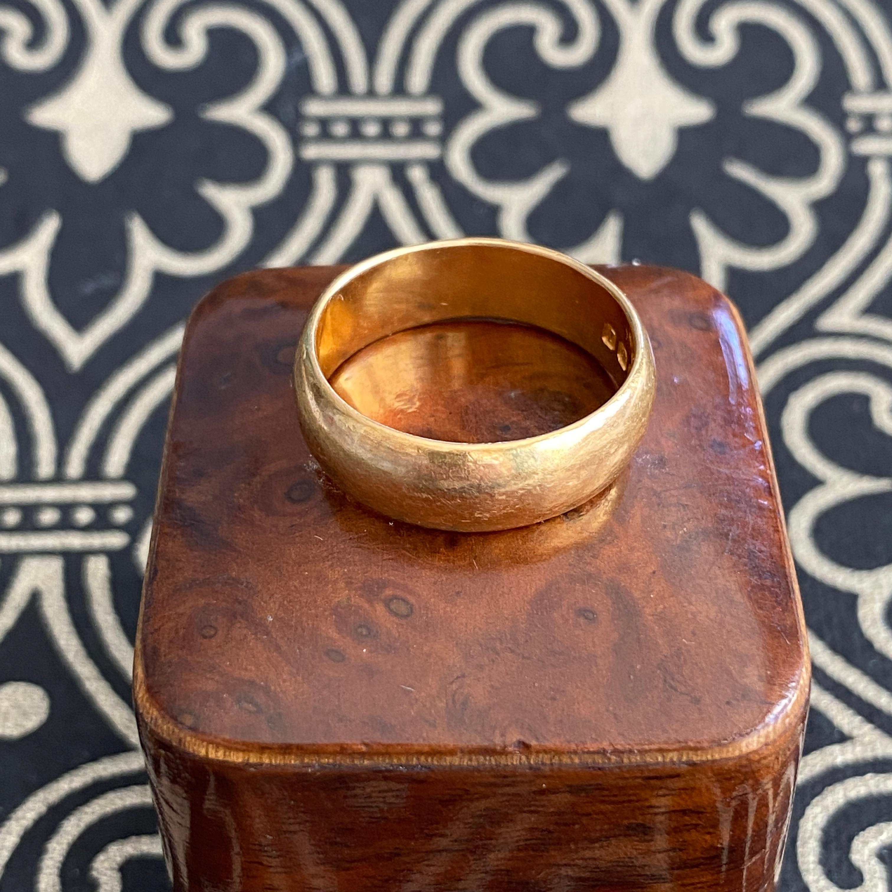 Vintage Heavy Wide 22K Gold Wedding Band Ring For Sale 6